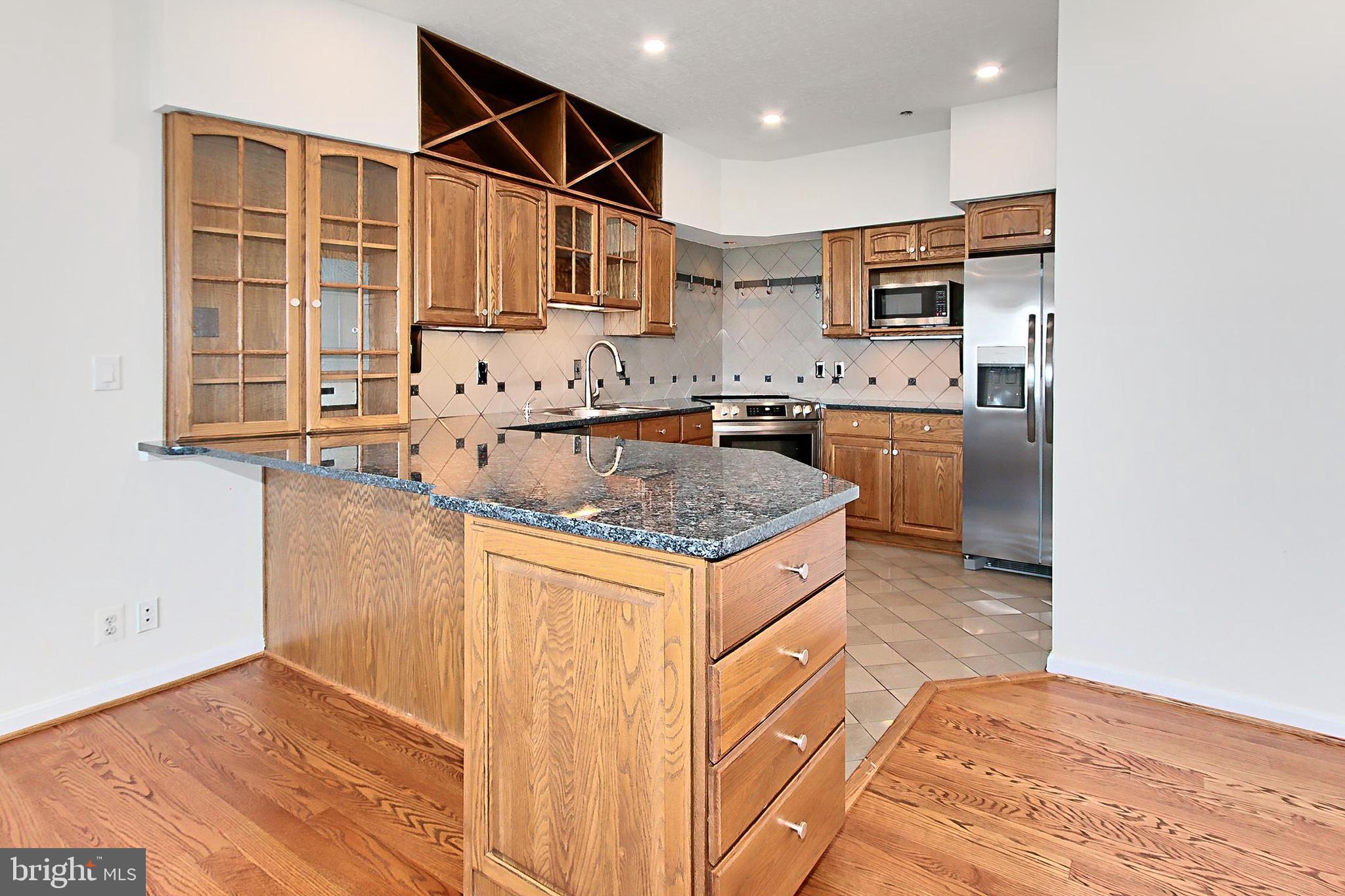 1805 Crystal Dr #1110s