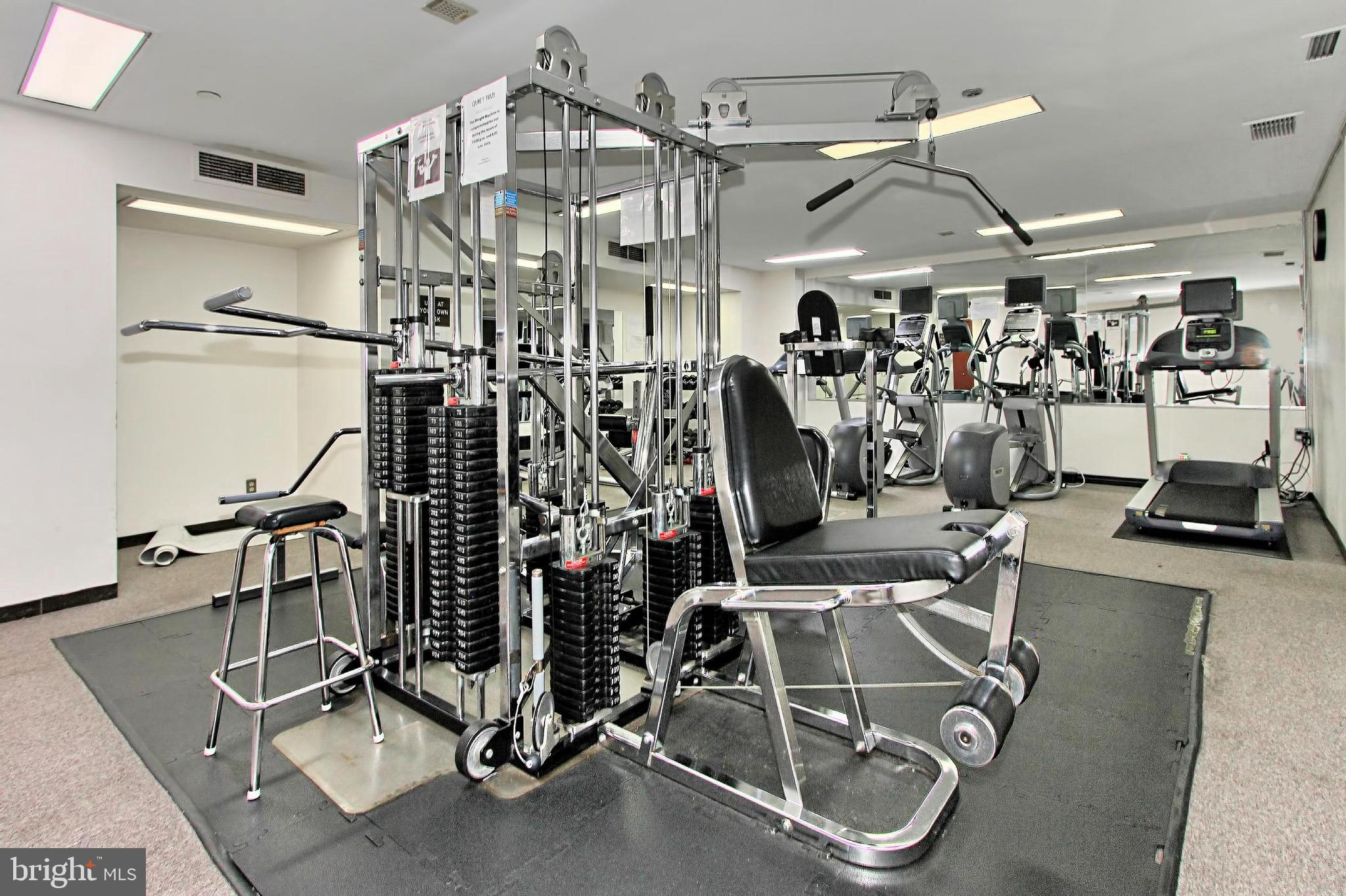 1805 Crystal Dr #1110s