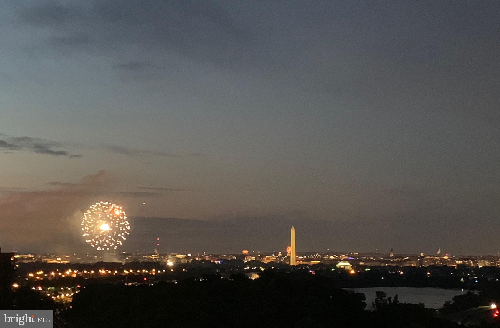 1805 Crystal Dr #1110s