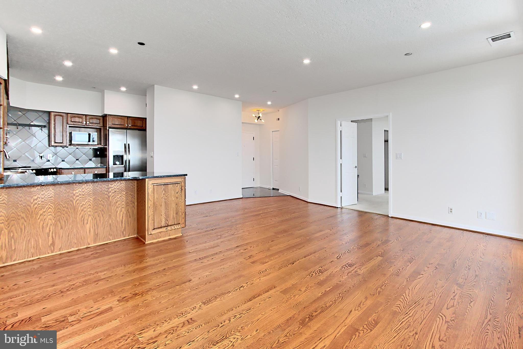 1805 Crystal Dr #1110s