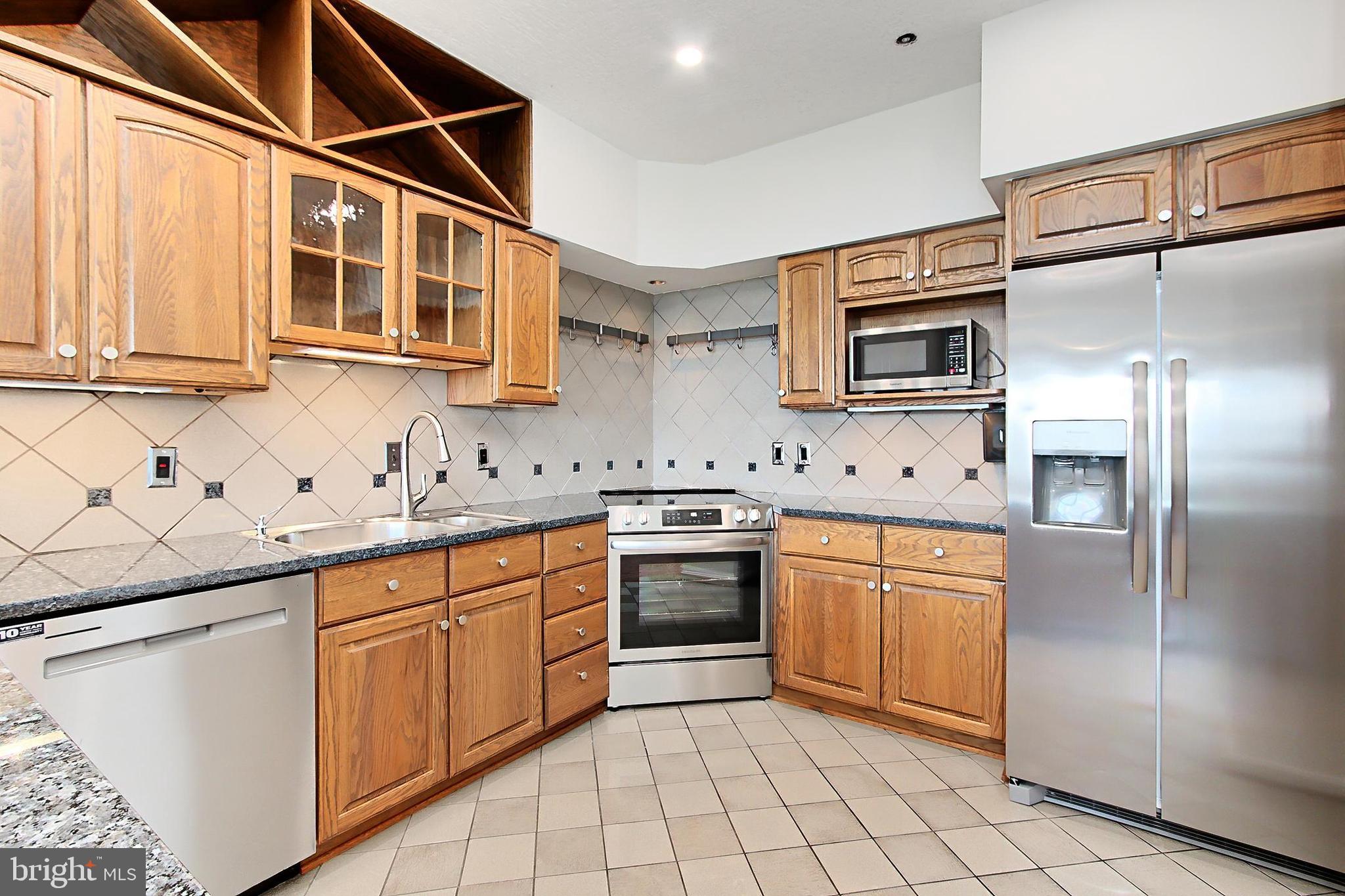 1805 Crystal Dr #1110s