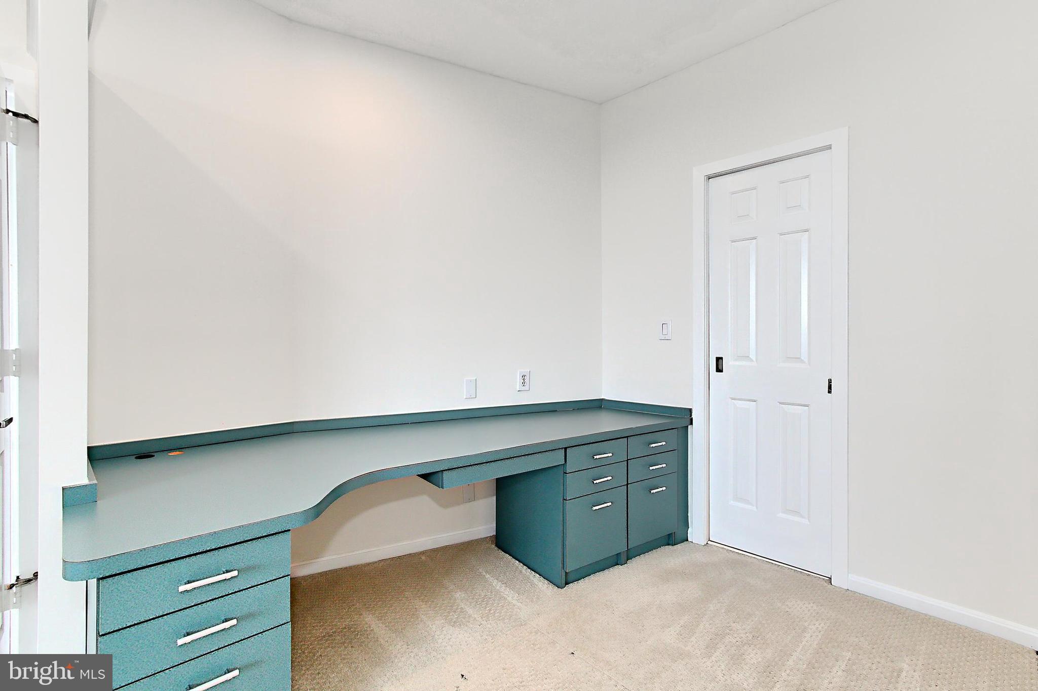 1805 Crystal Dr #1110s