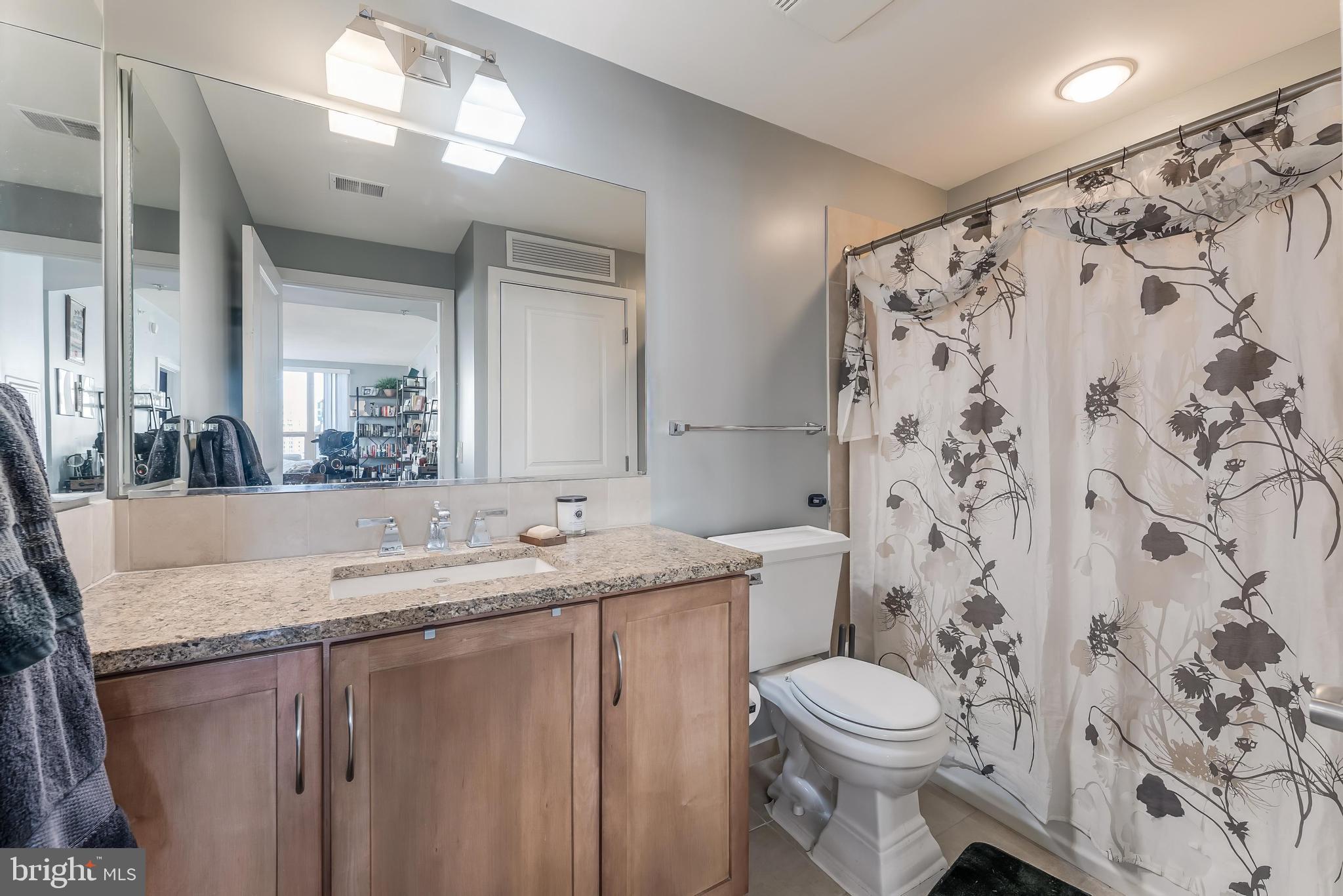 888 N QUINCY STREET 1401