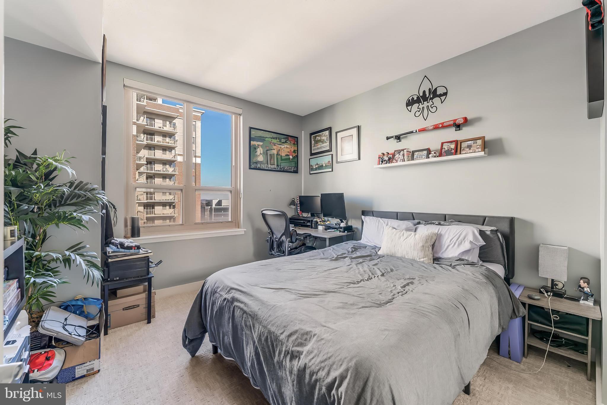 888 N QUINCY STREET 1401