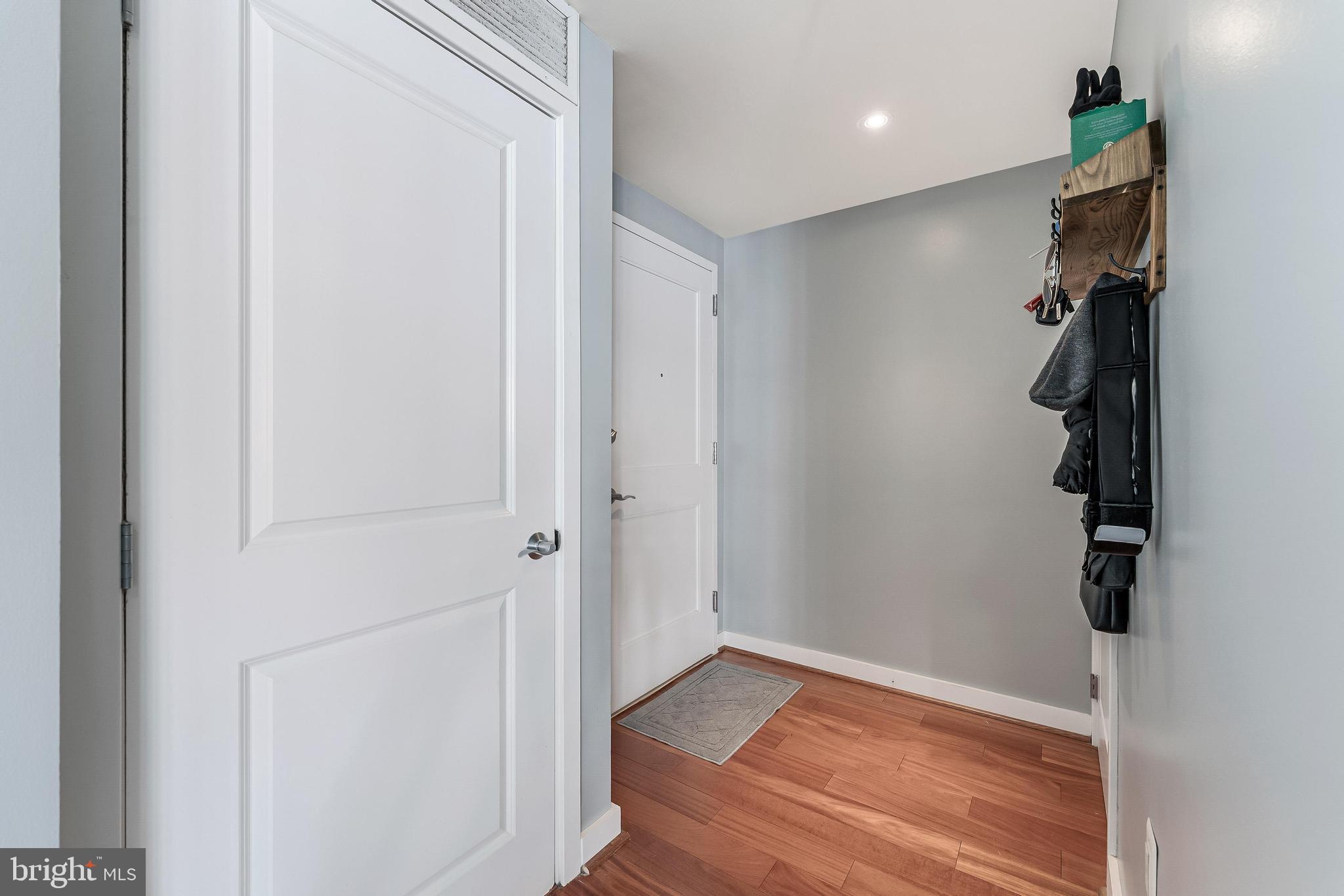 888 N QUINCY STREET 1401