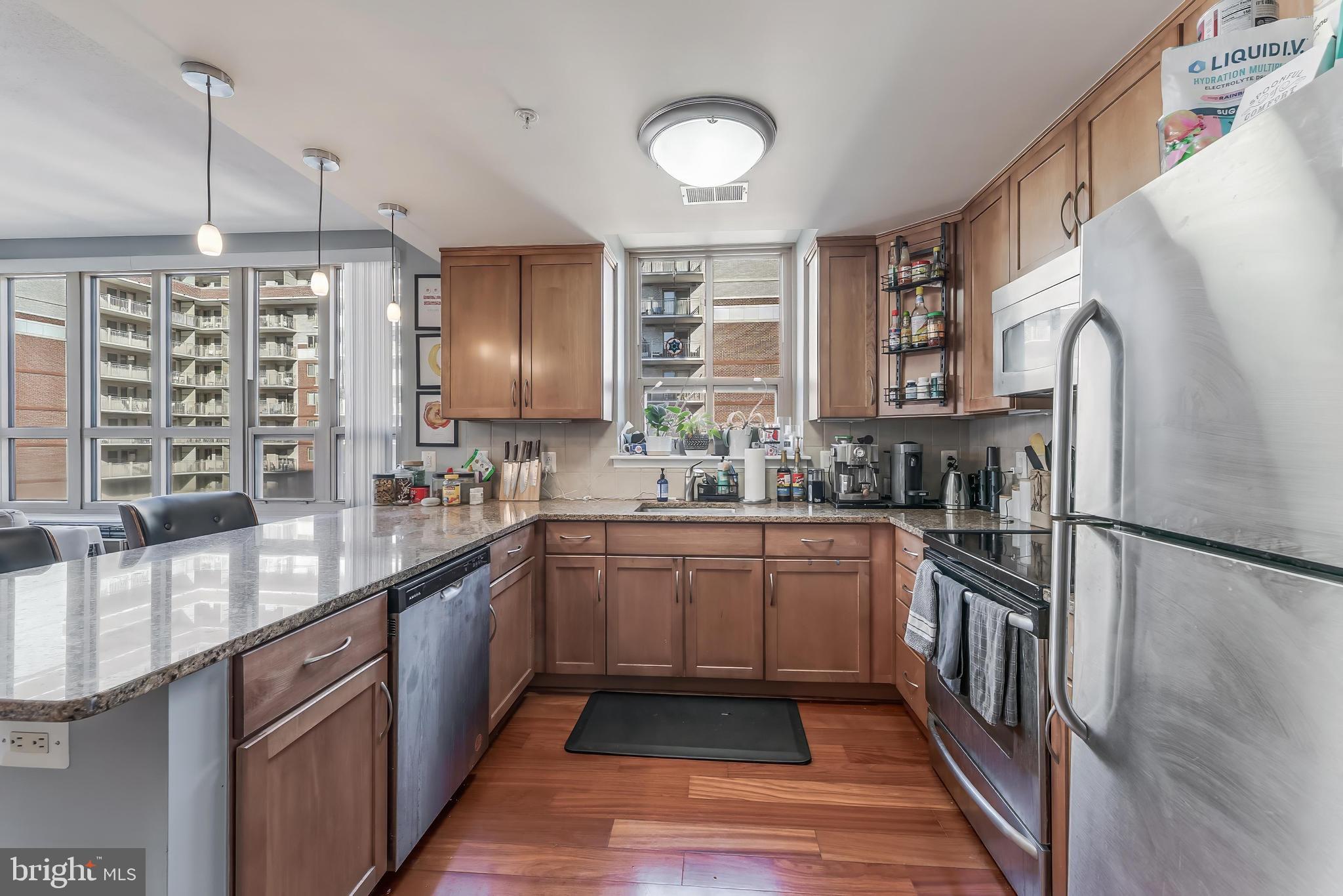 888 N QUINCY STREET 1401