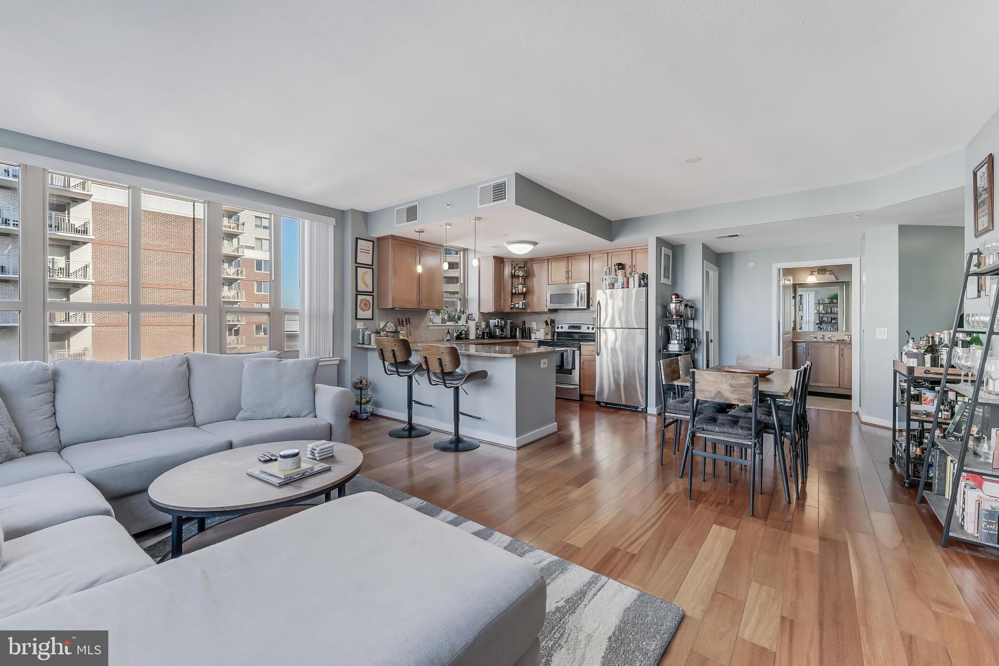 888 N QUINCY STREET 1401