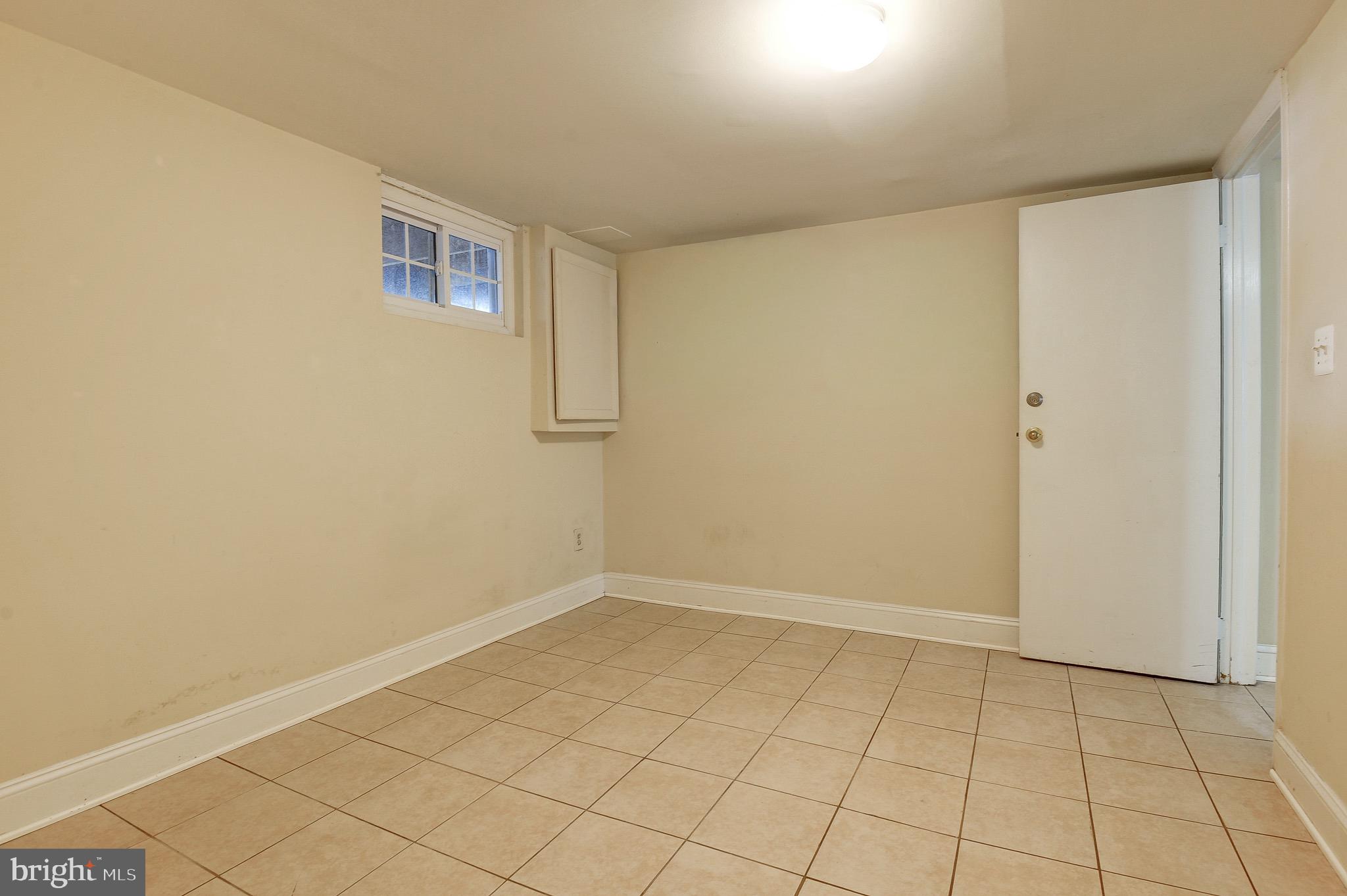 1300 N TAYLOR STREET N