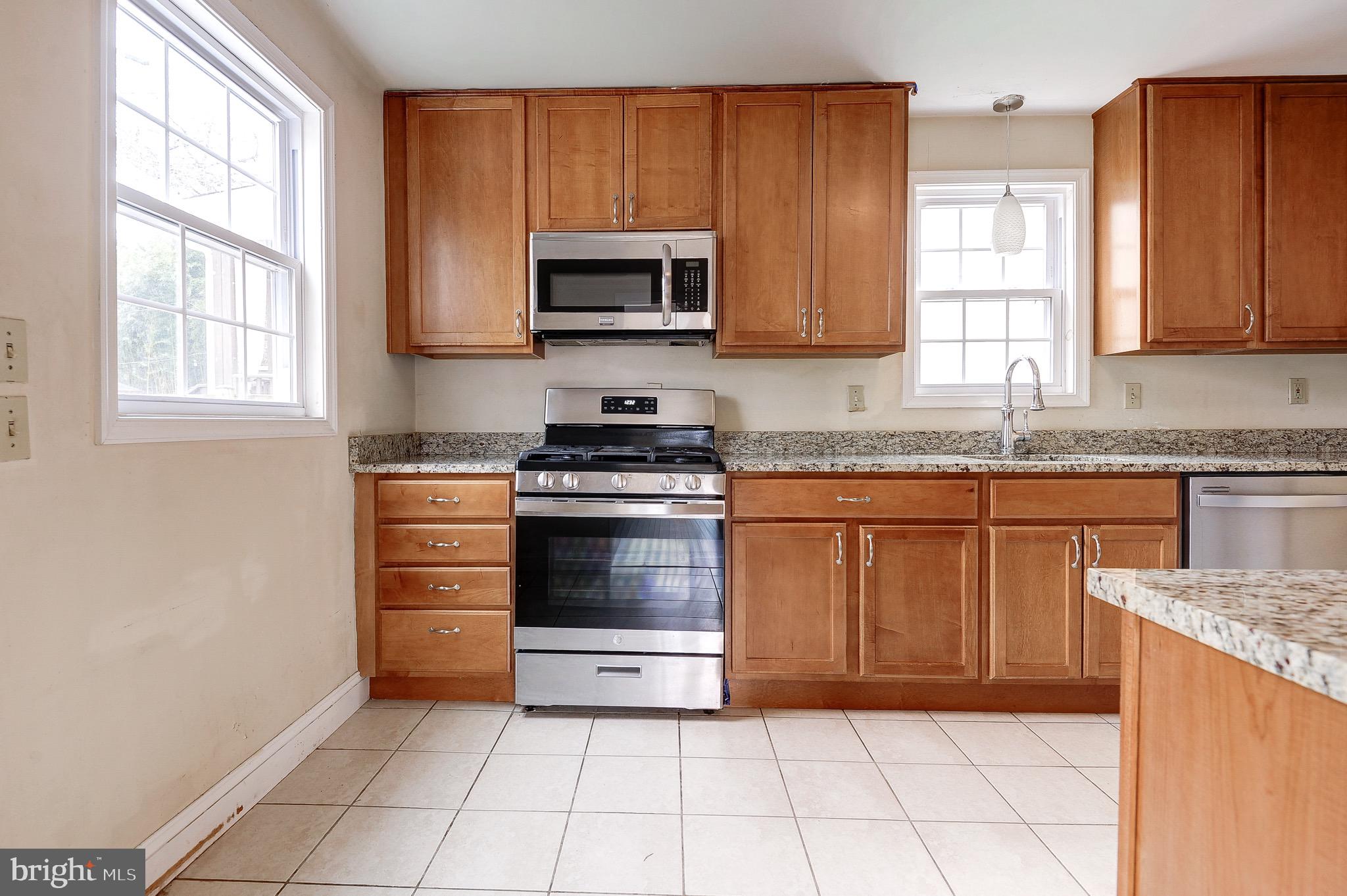 1300 N TAYLOR STREET N