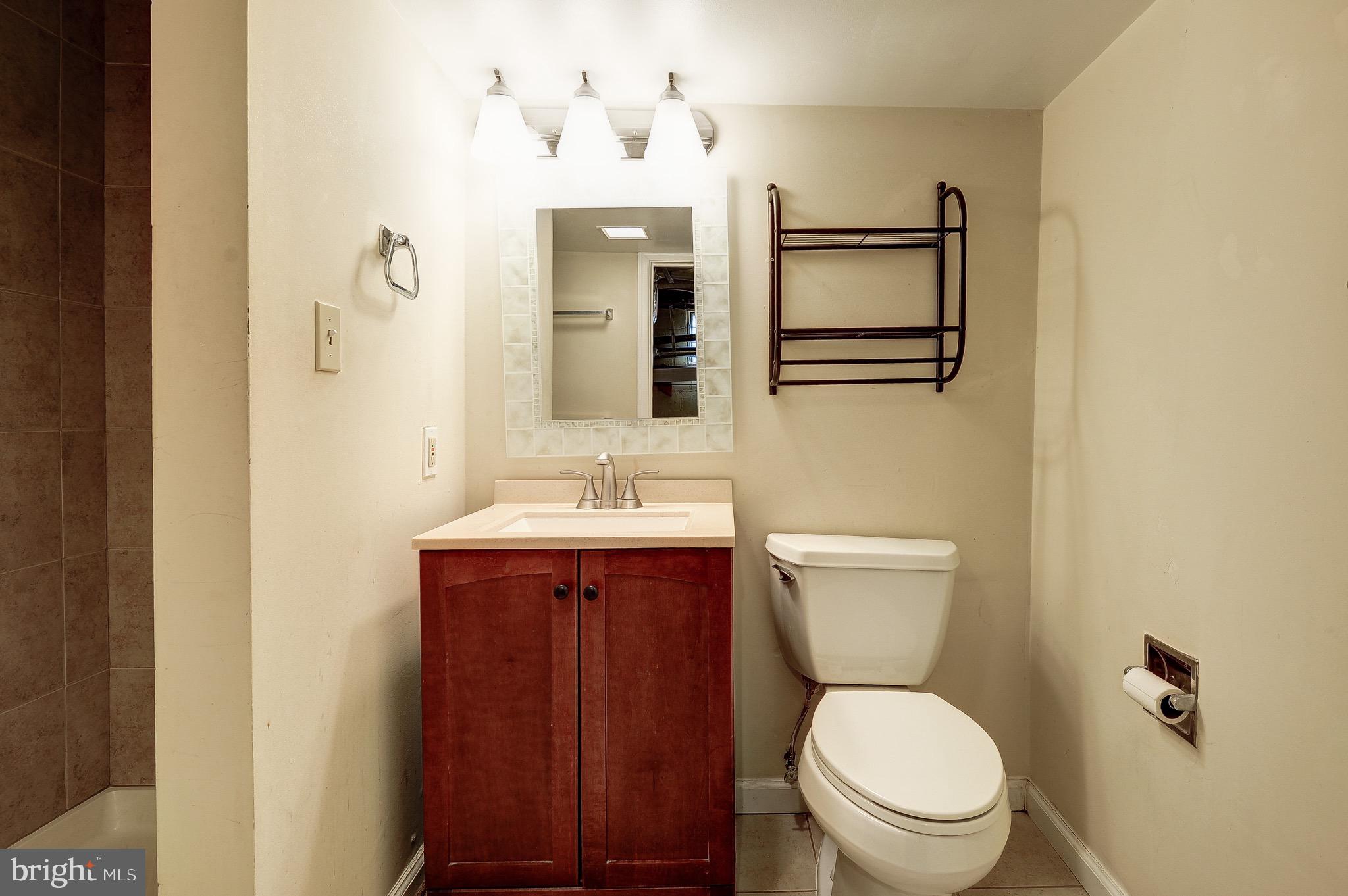 1300 N TAYLOR STREET N