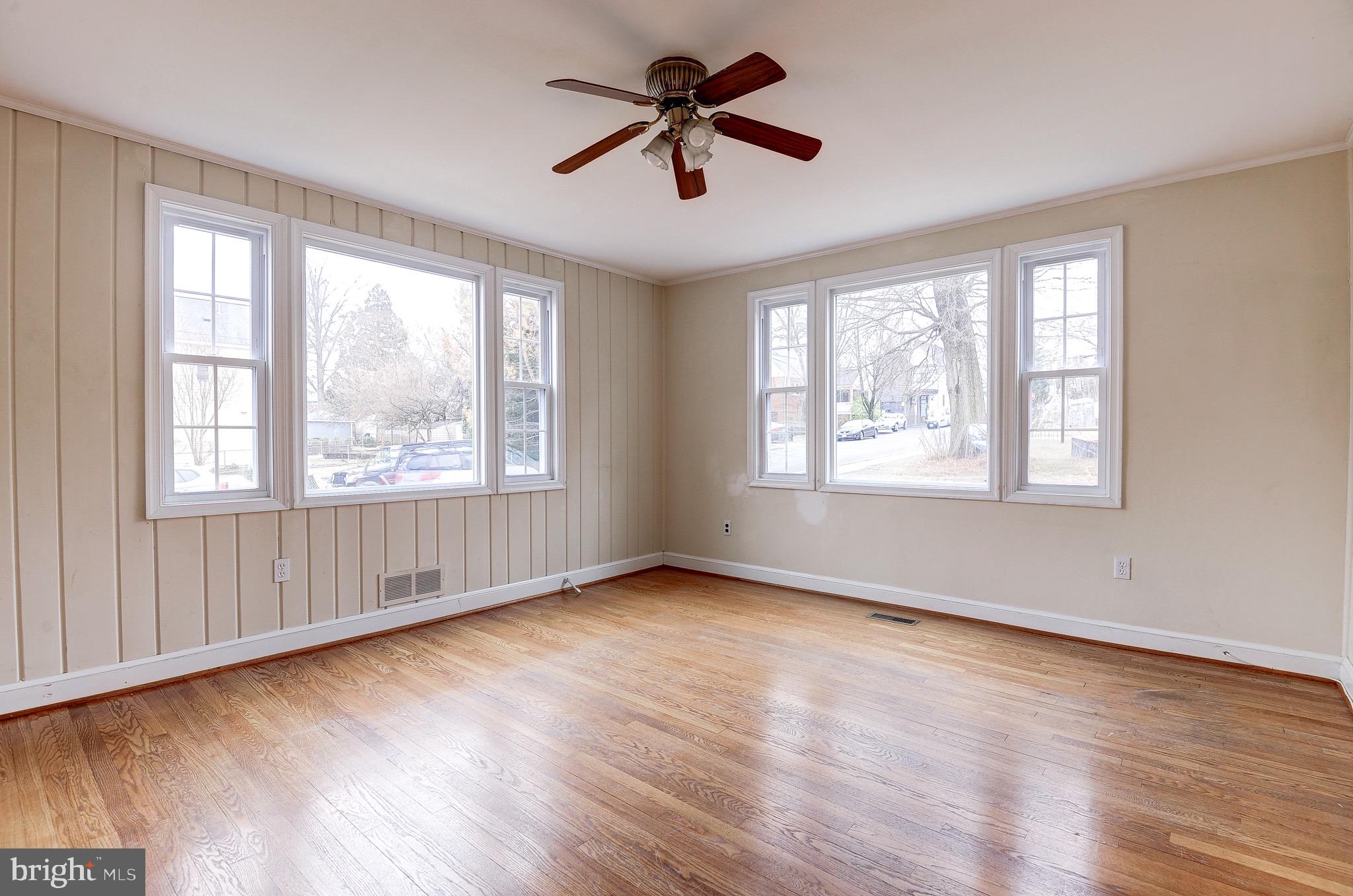 1300 N TAYLOR STREET N