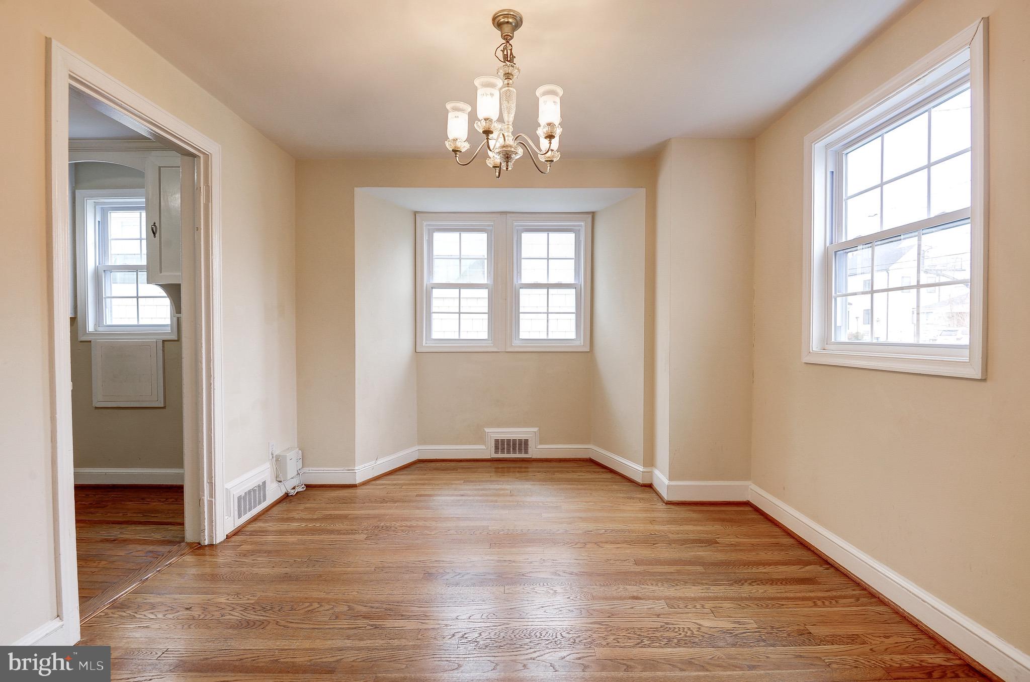 1300 N TAYLOR STREET N