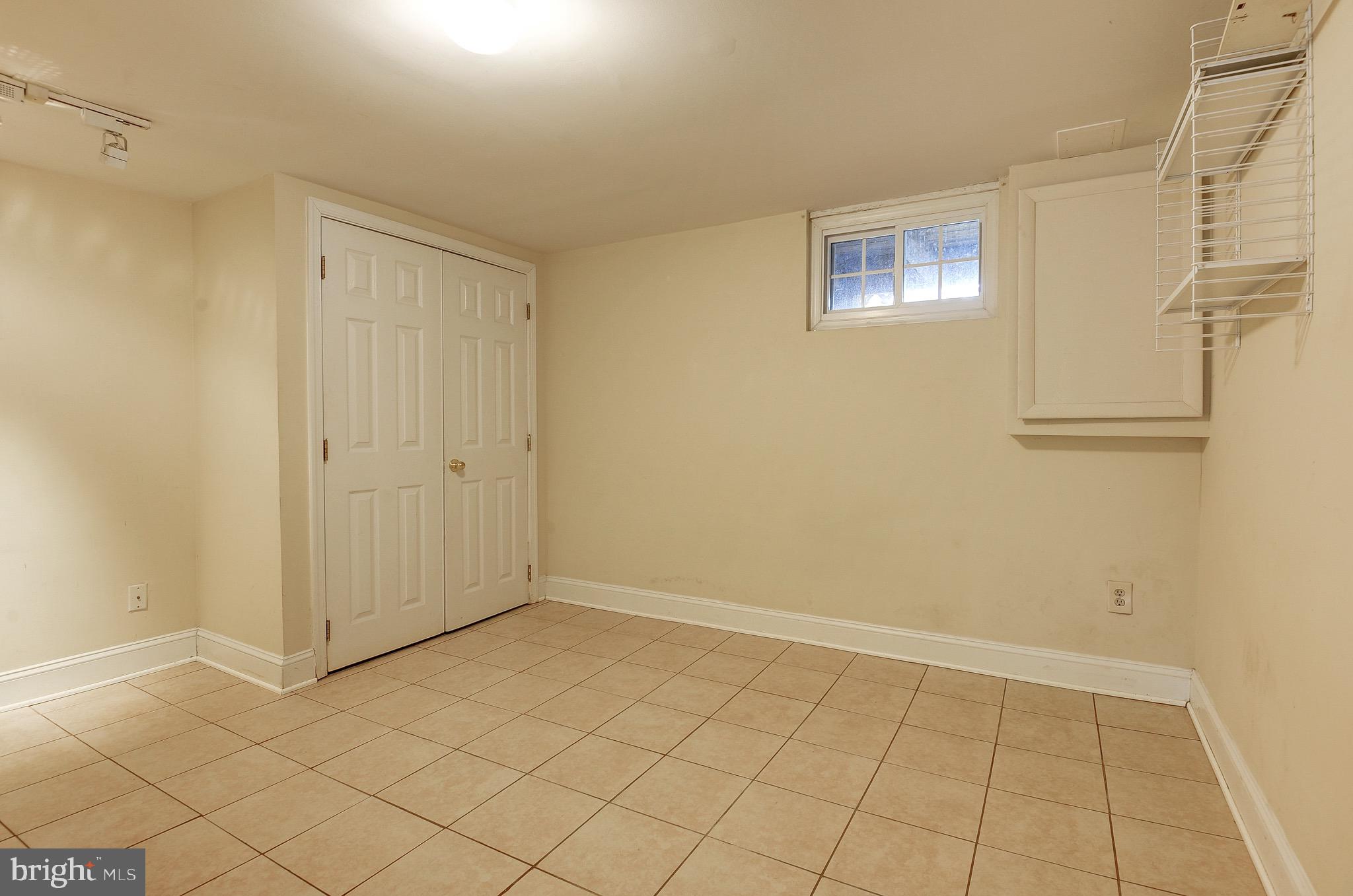 1300 N TAYLOR STREET N