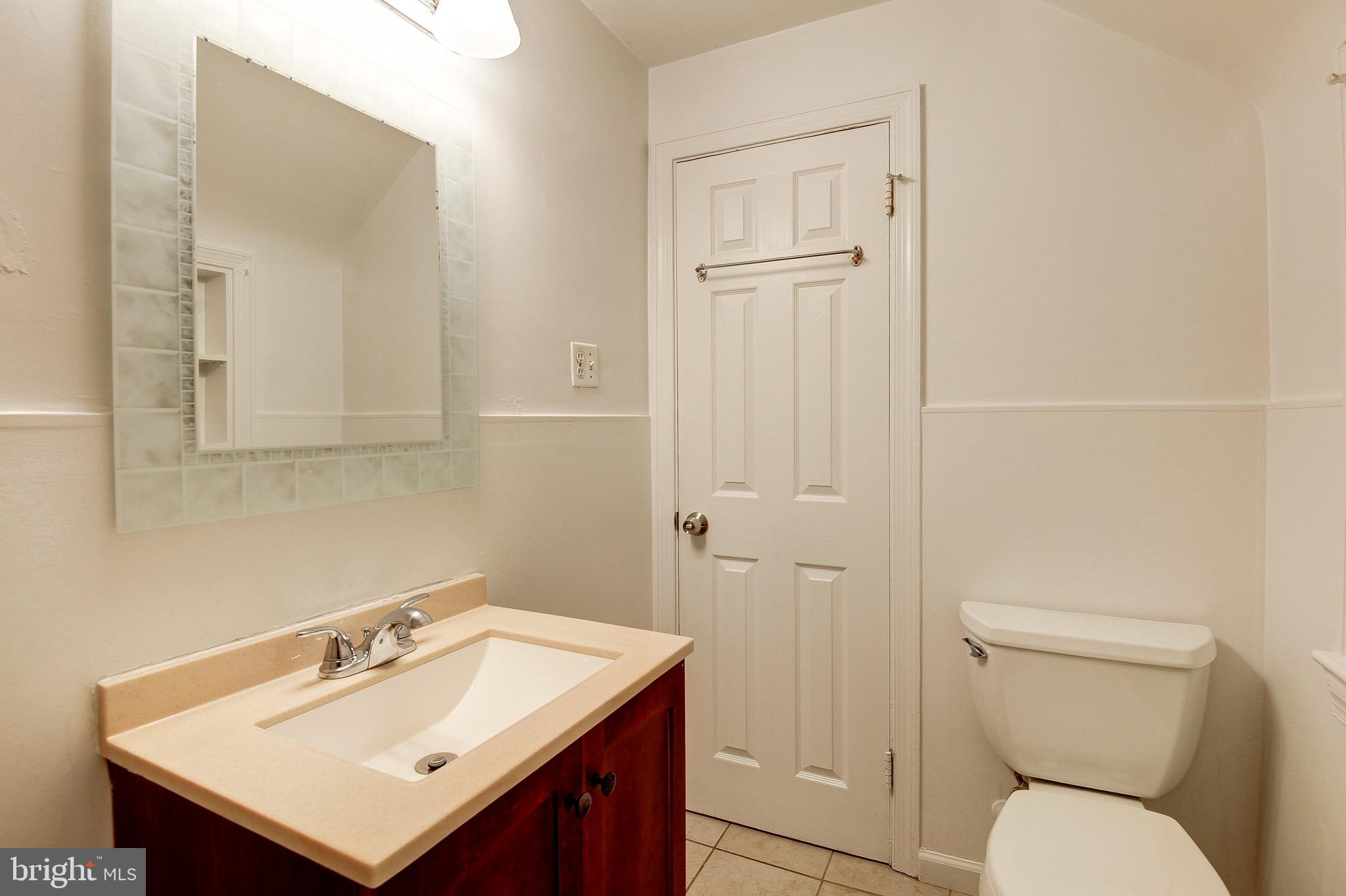 1300 N TAYLOR STREET N