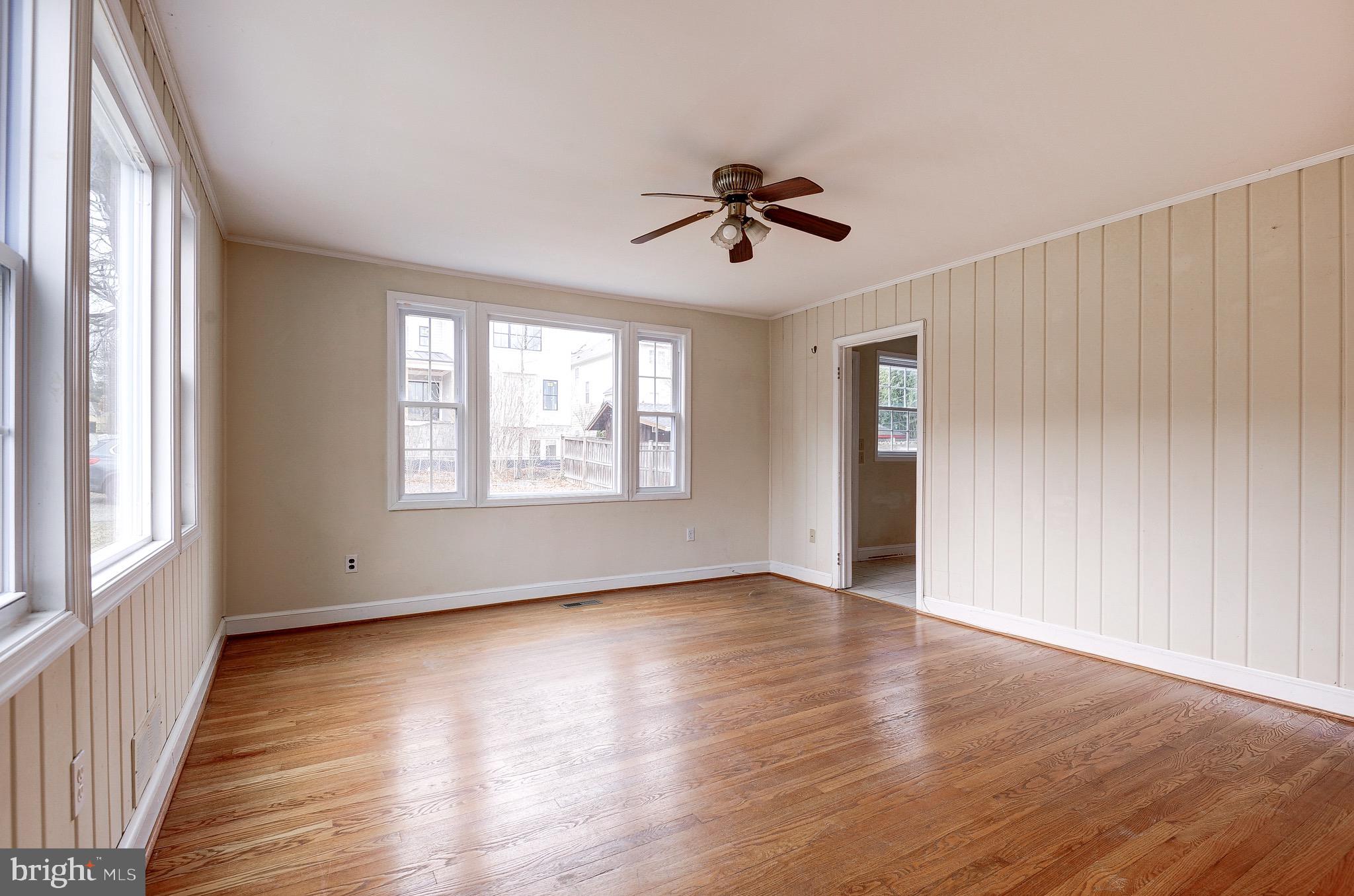 1300 N TAYLOR STREET N