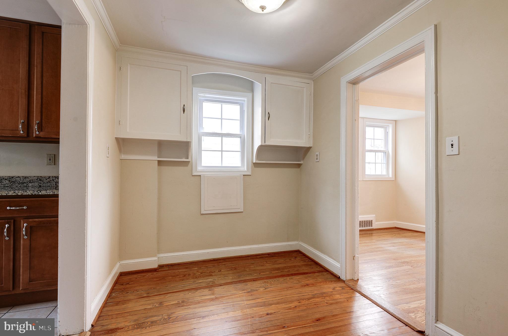 1300 N TAYLOR STREET N