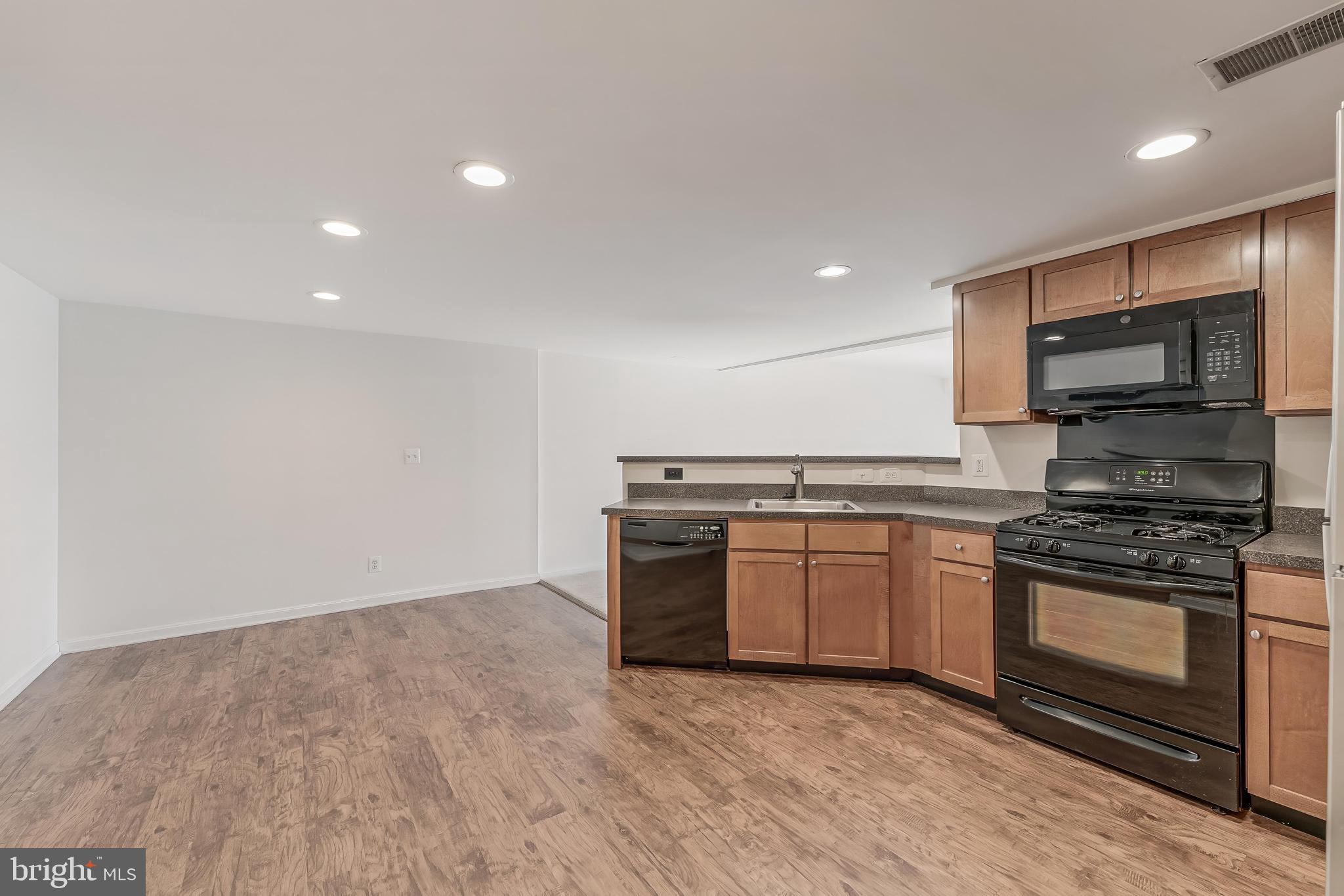 1417 N VAN DORN STREET