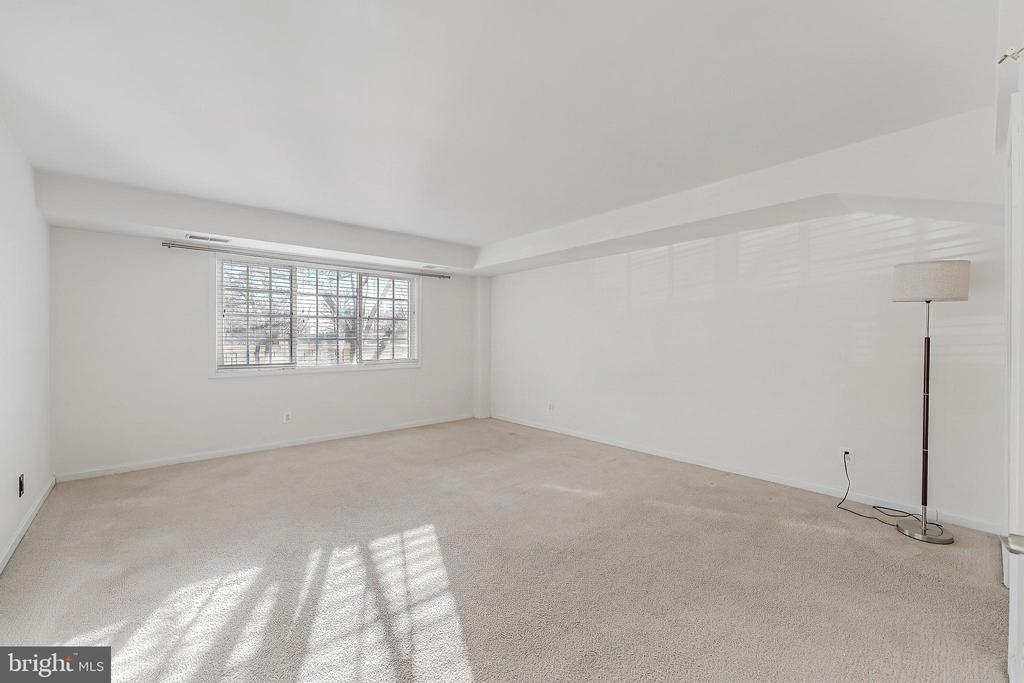 1417 N VAN DORN STREET Unit: B