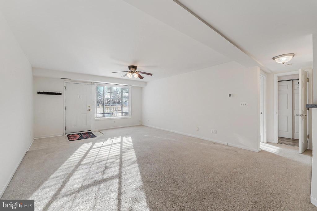 1417 N VAN DORN STREET Unit: B