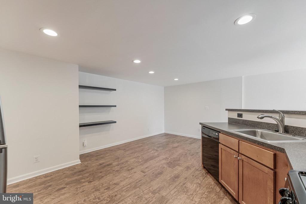 1417 N VAN DORN STREET Unit: B