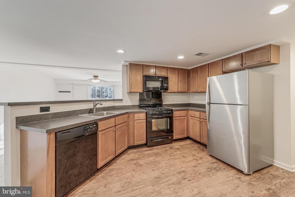 1417 N VAN DORN STREET Unit: B