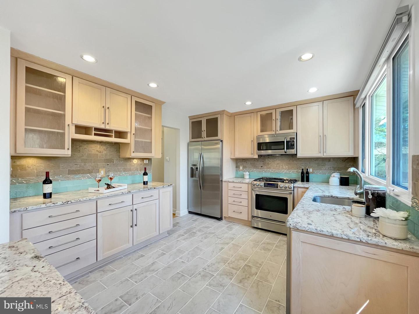 9121 Andromeda DRIVE