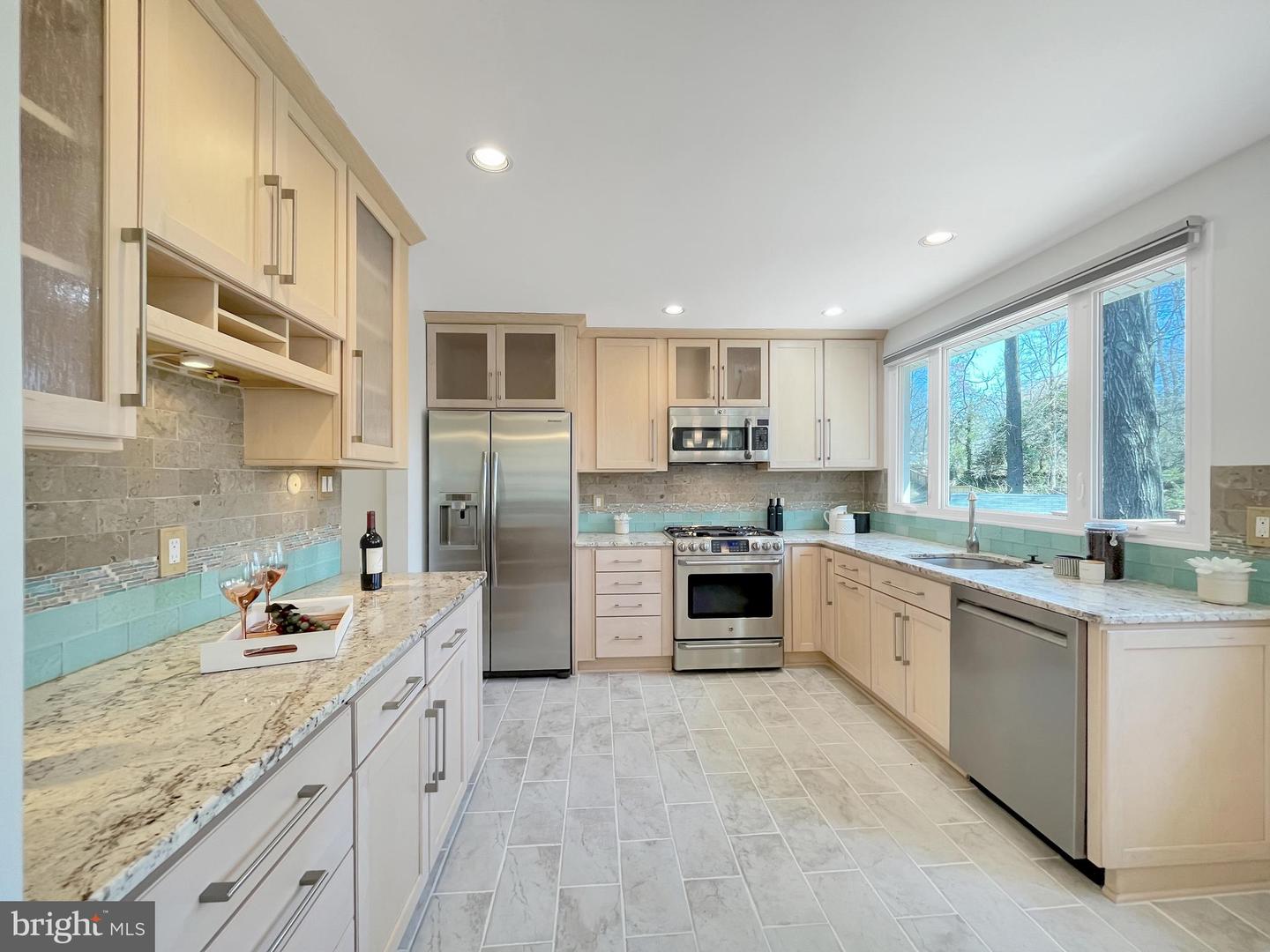 9121 Andromeda DRIVE