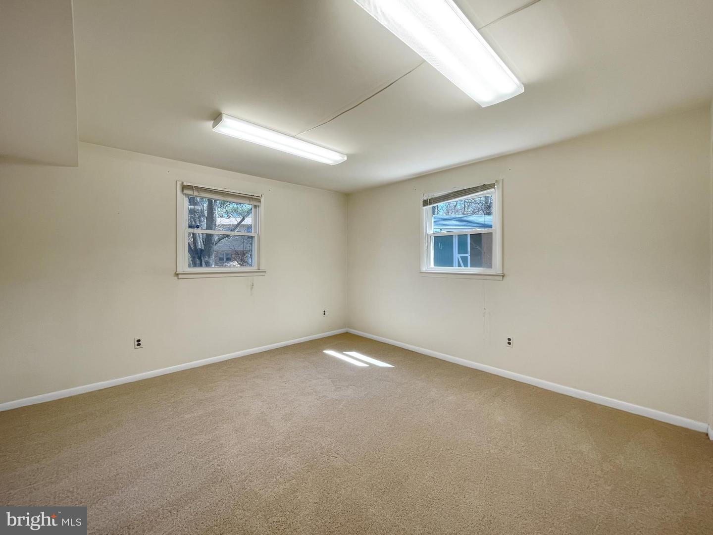 9121 Andromeda DRIVE