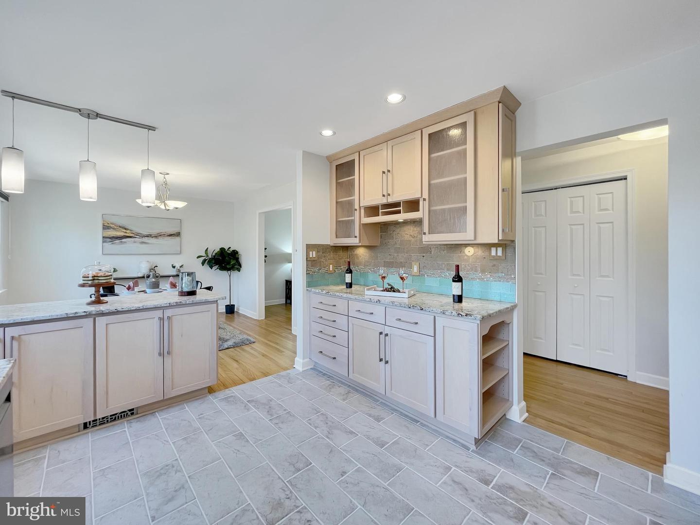 9121 Andromeda DRIVE