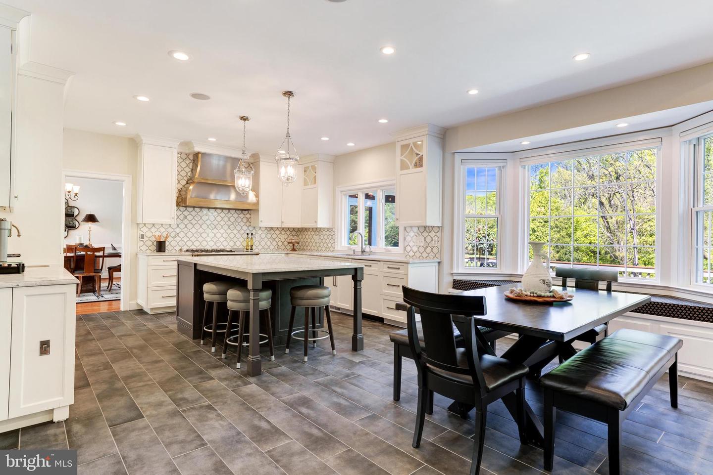 10002 Thompson Ridge COURT