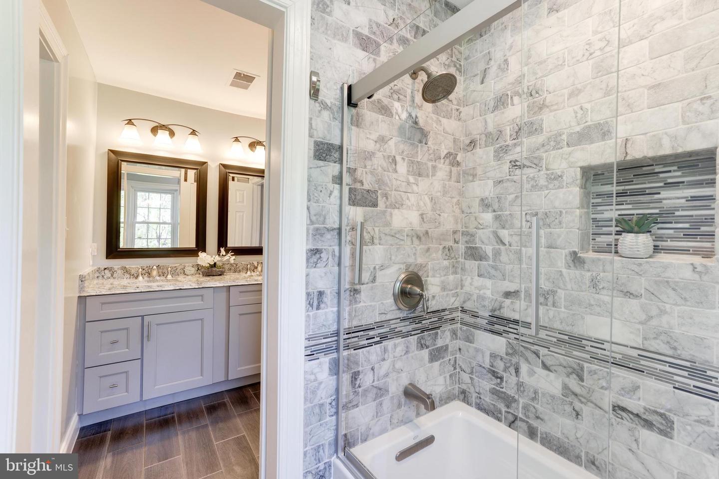 10002 Thompson Ridge COURT