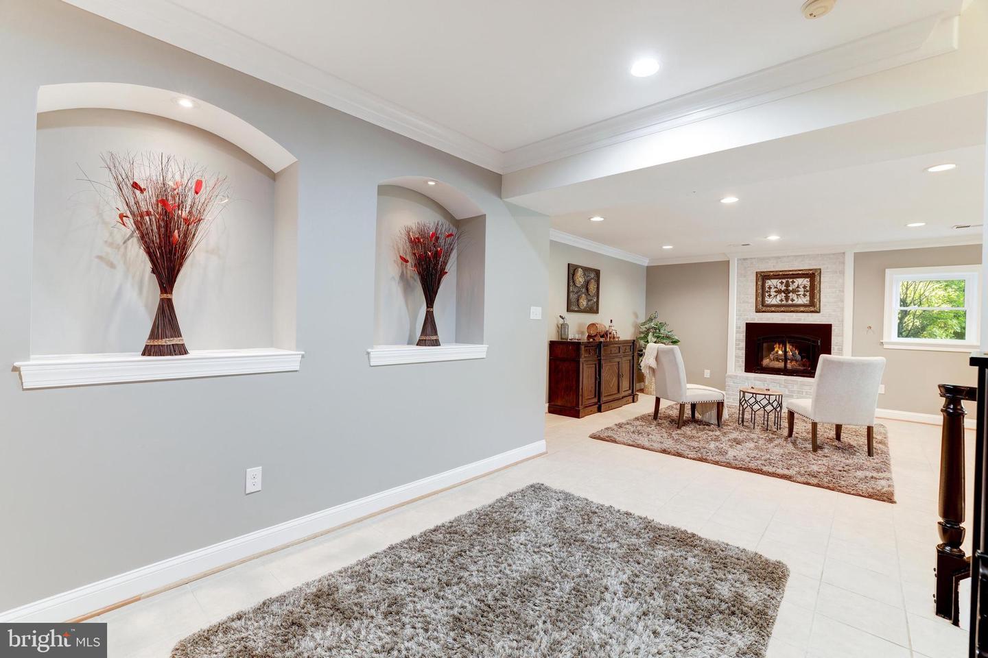 10002 Thompson Ridge COURT