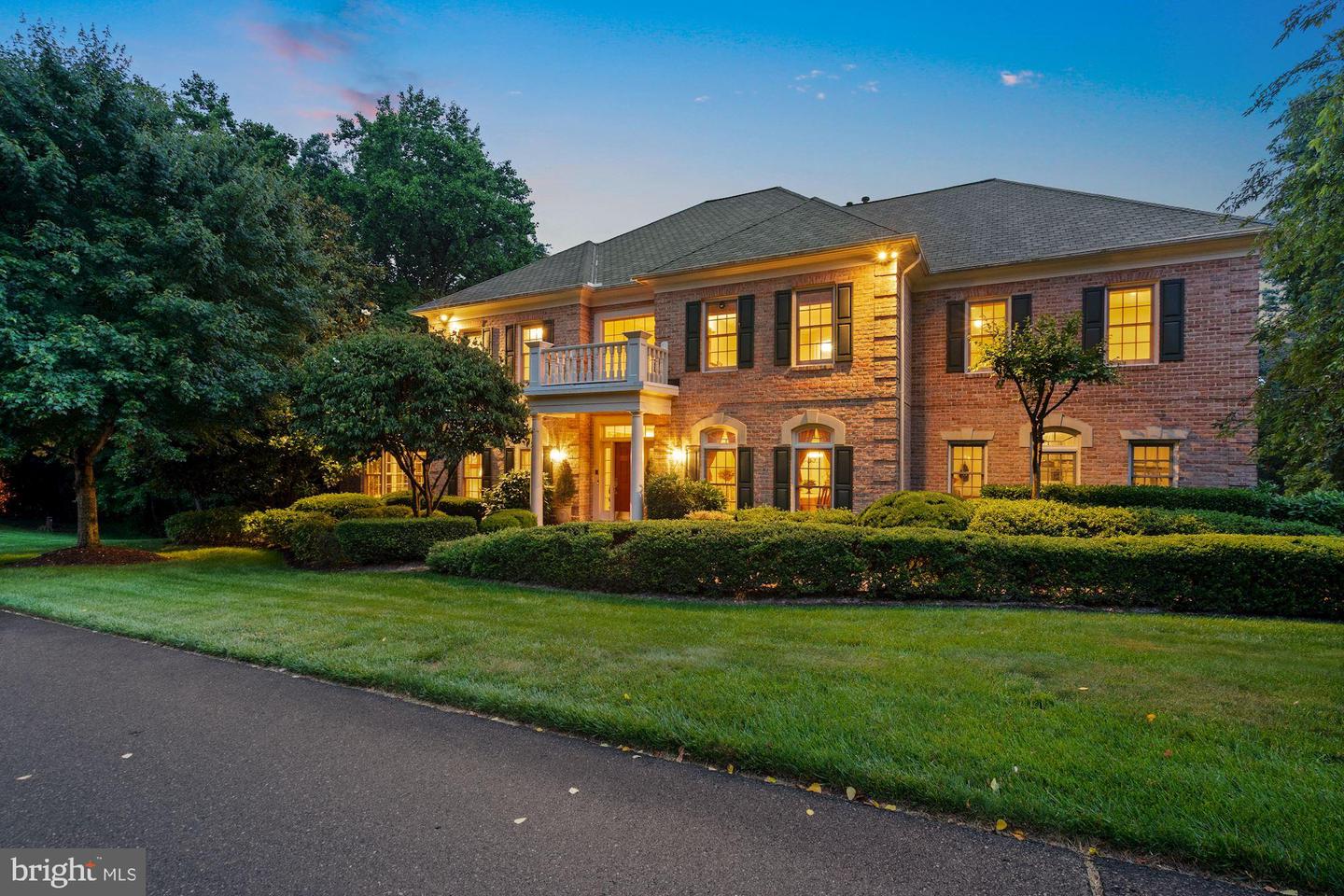 885 Chinquapin ROAD