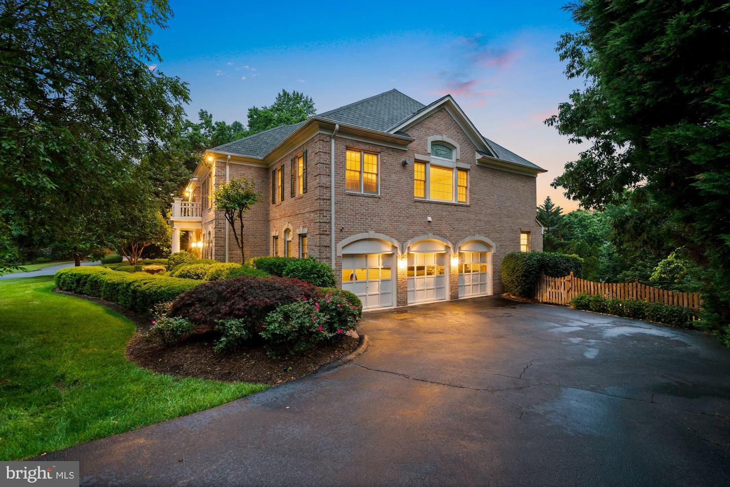 885 Chinquapin ROAD
