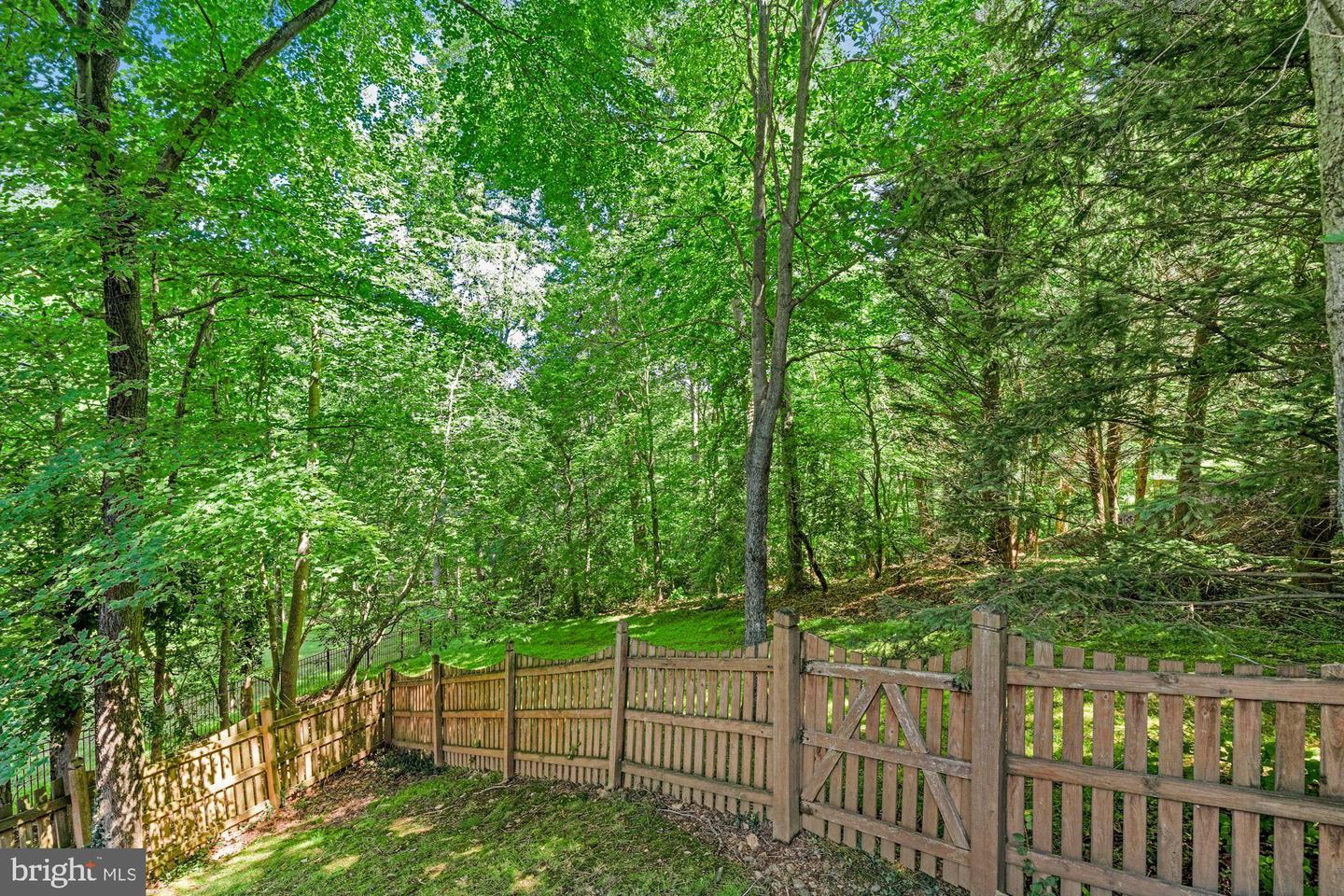 885 Chinquapin ROAD