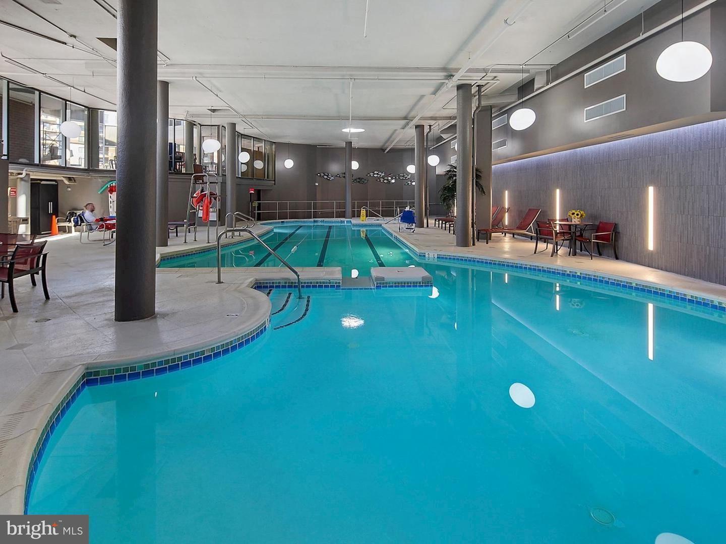 8370 Greensboro DRIVE Unit: 1021