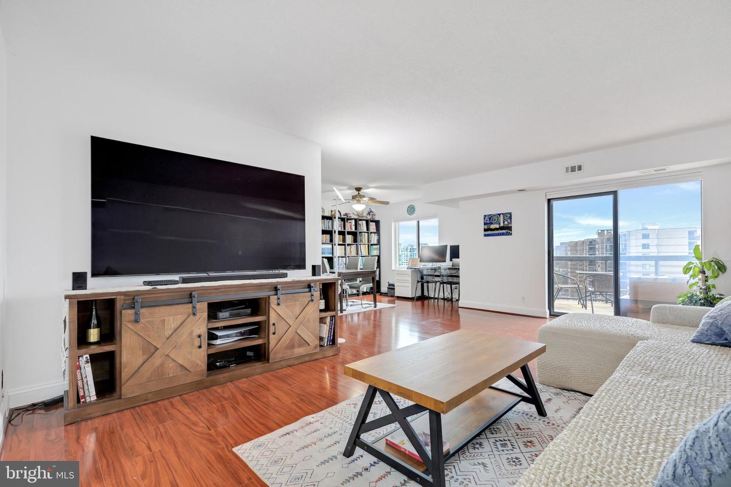 8370 Greensboro DRIVE Unit: 1021