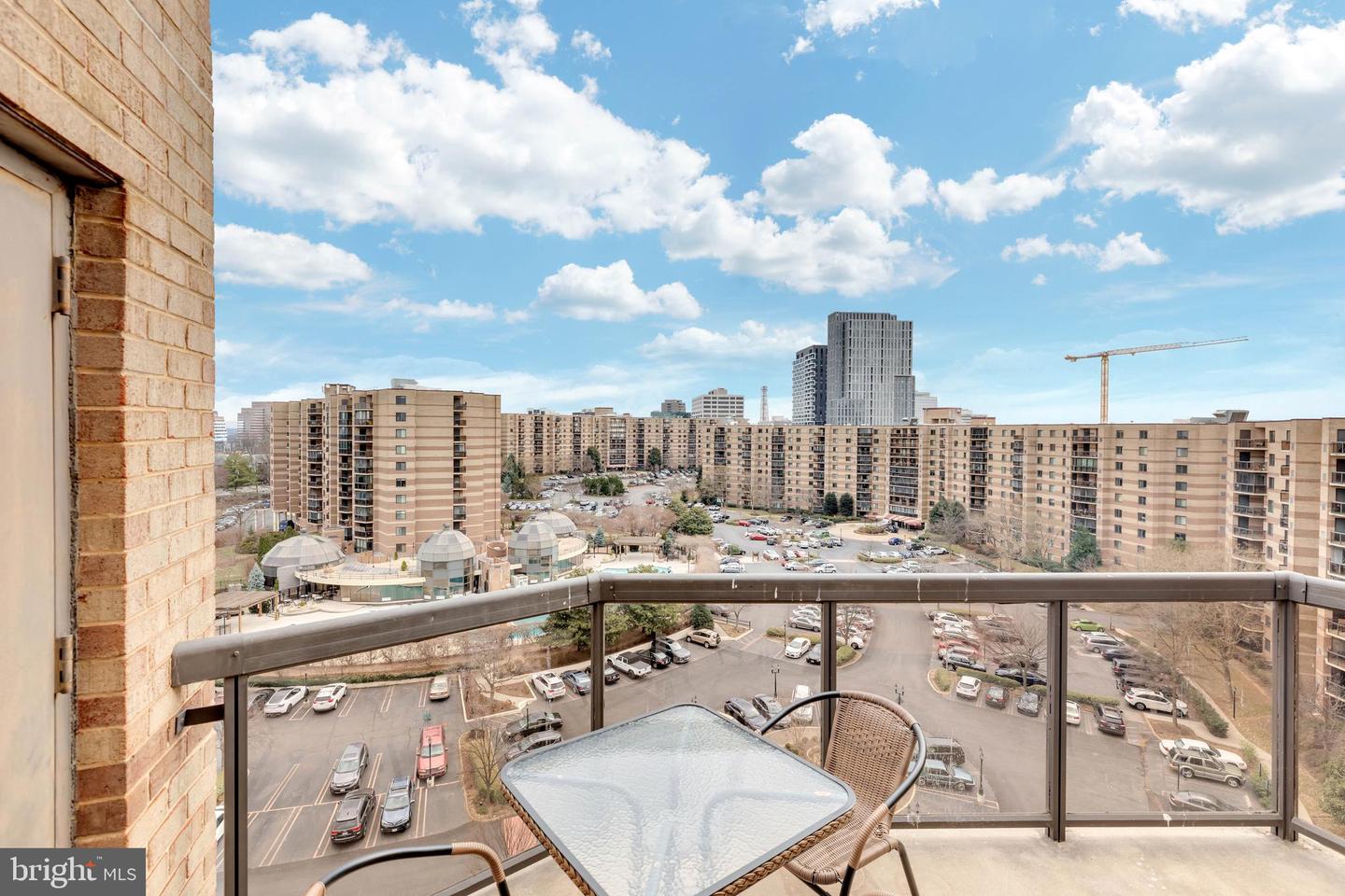 8370 Greensboro DRIVE Unit: 1021