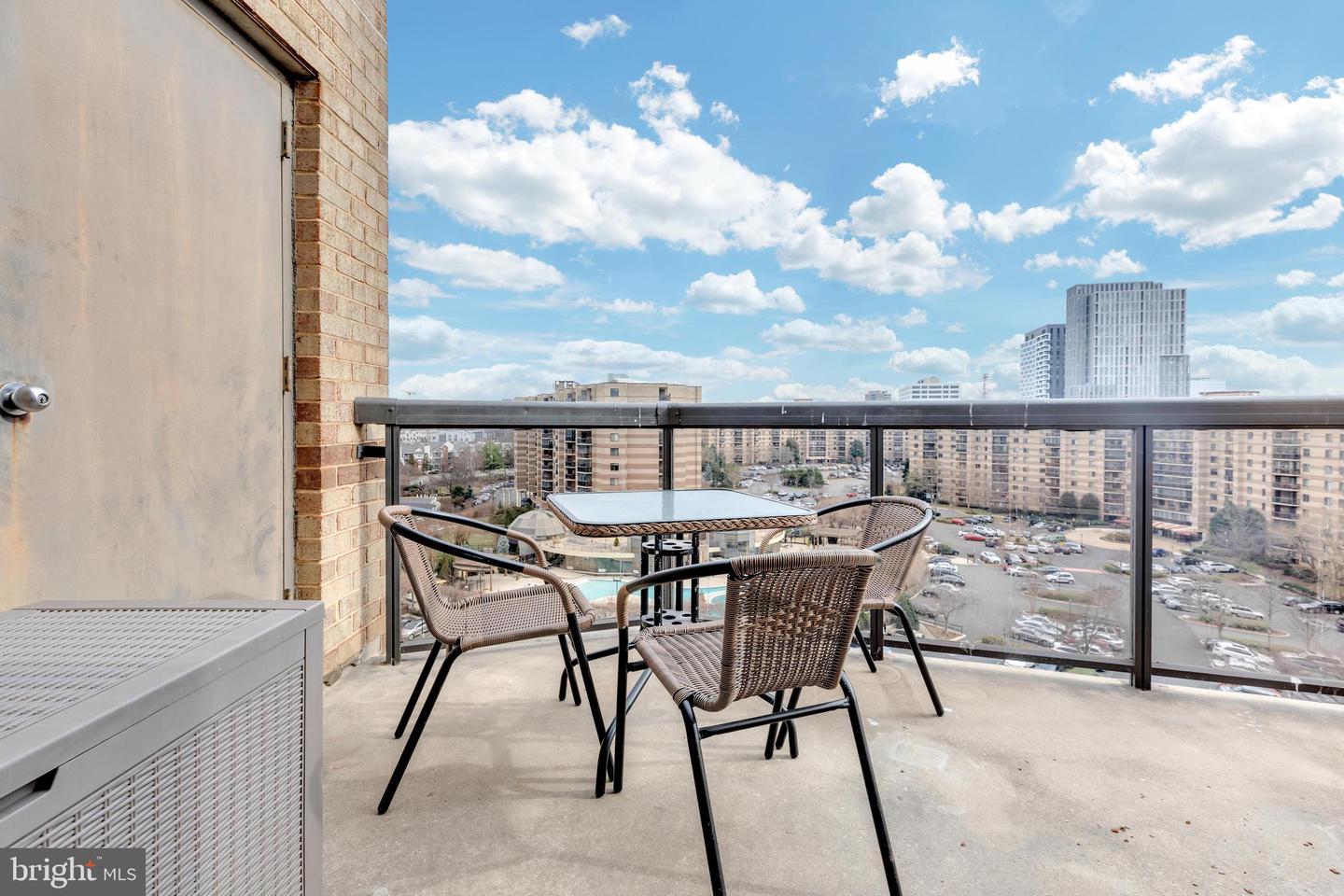 8370 Greensboro DRIVE Unit: 1021