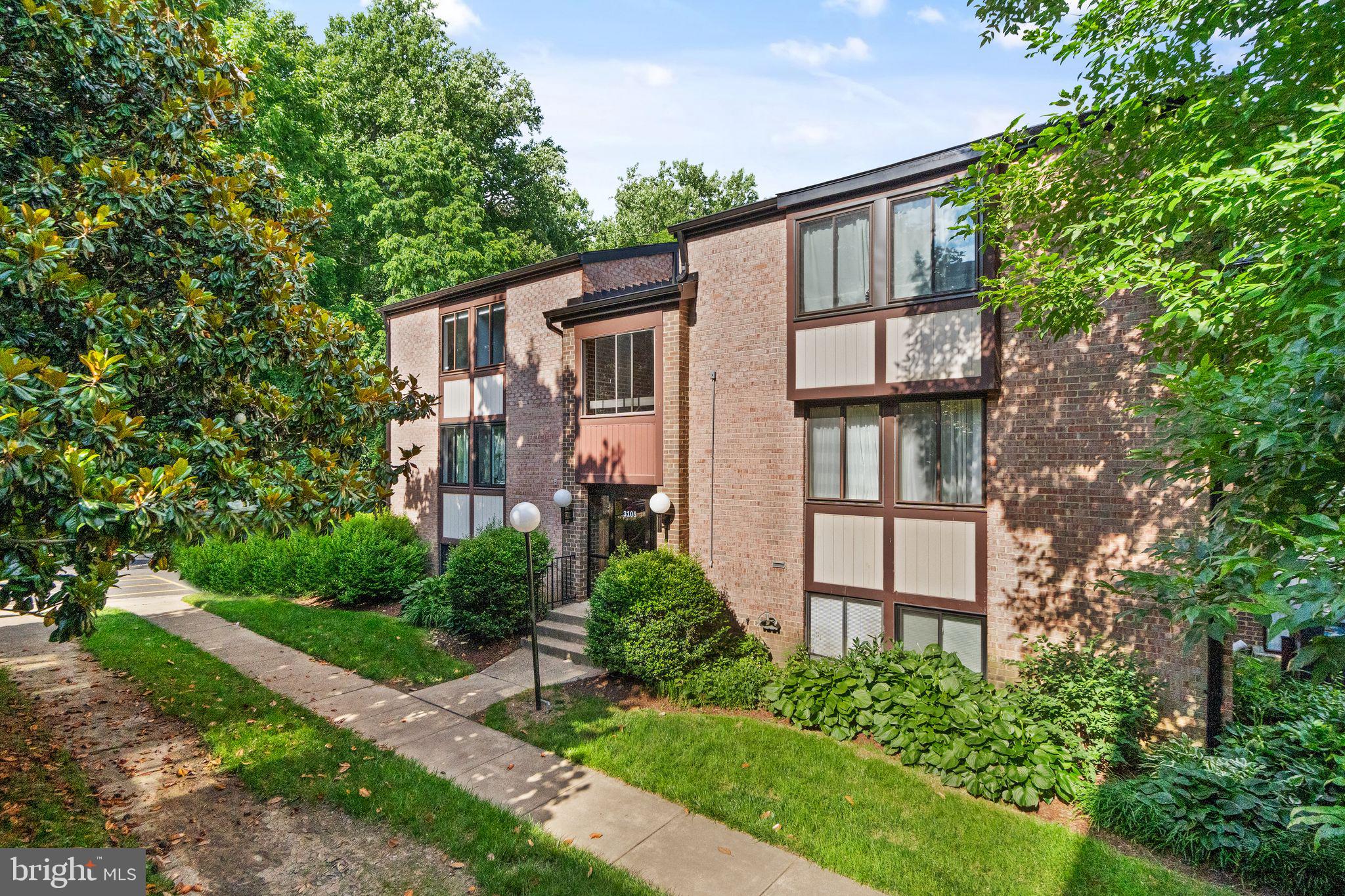 3105 Buccaneer Ct #201