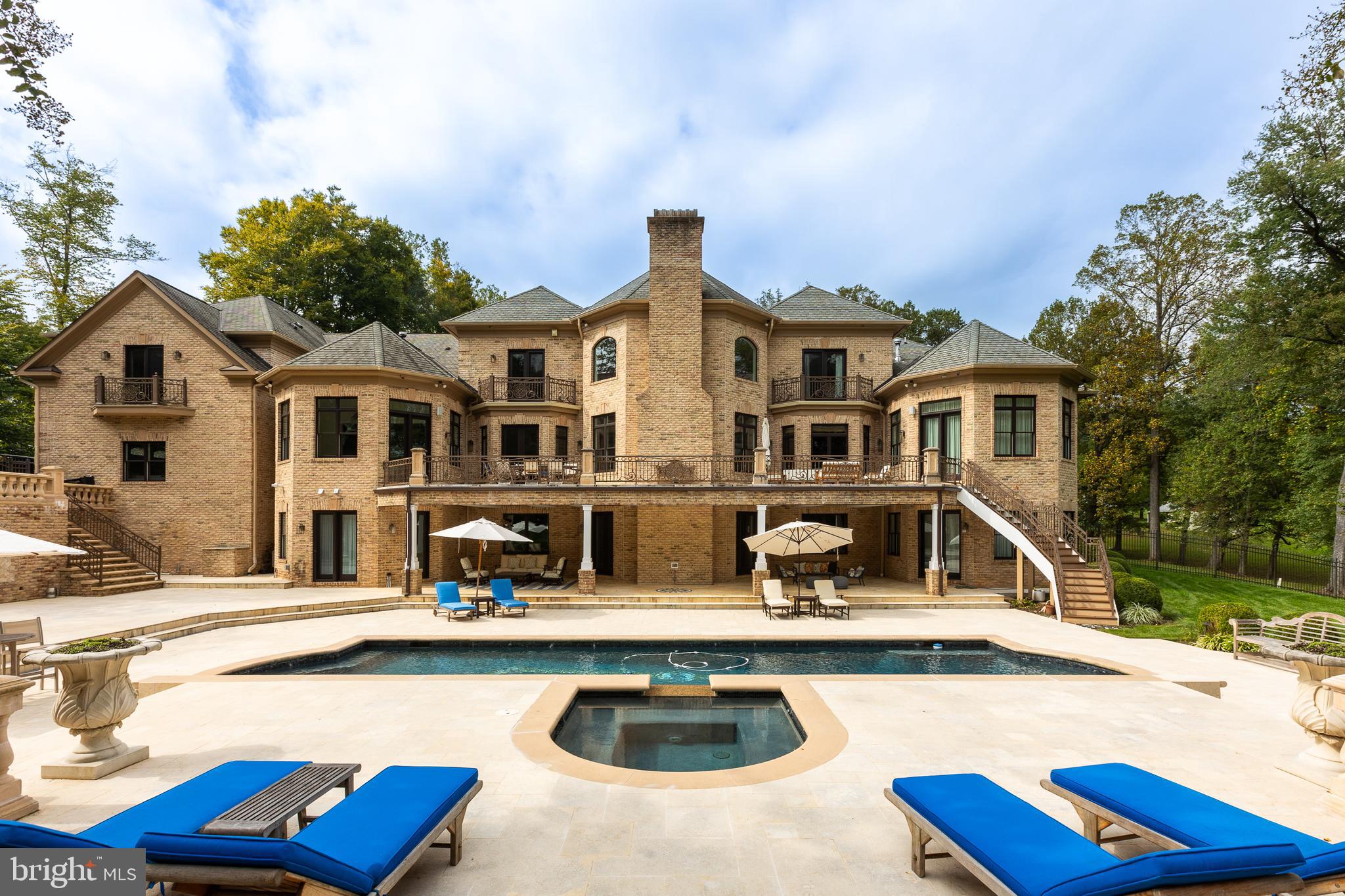 633 River Bend Rd