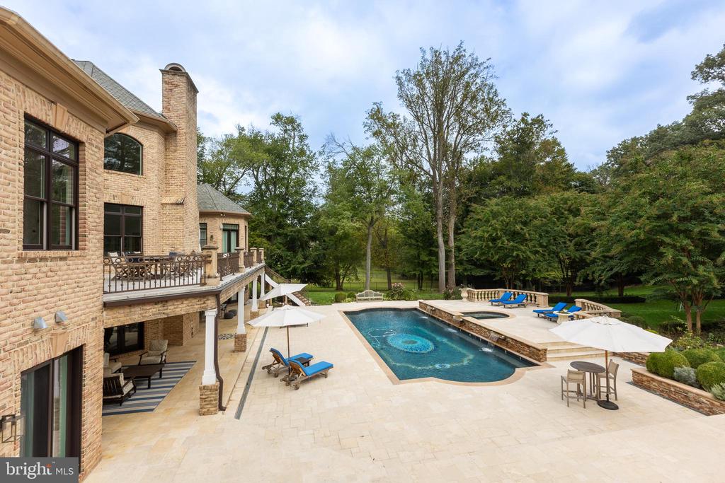 633 River Bend Rd