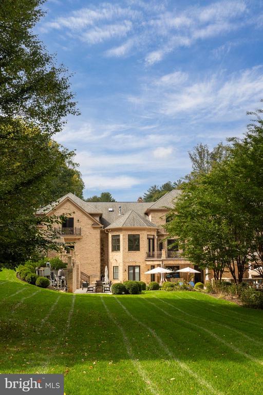 633 River Bend Rd