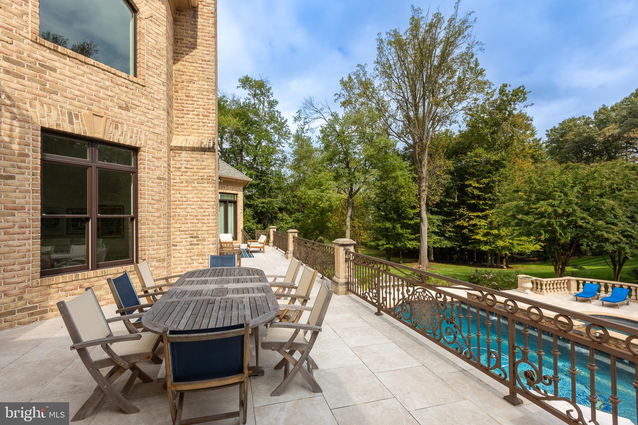 633 River Bend Rd