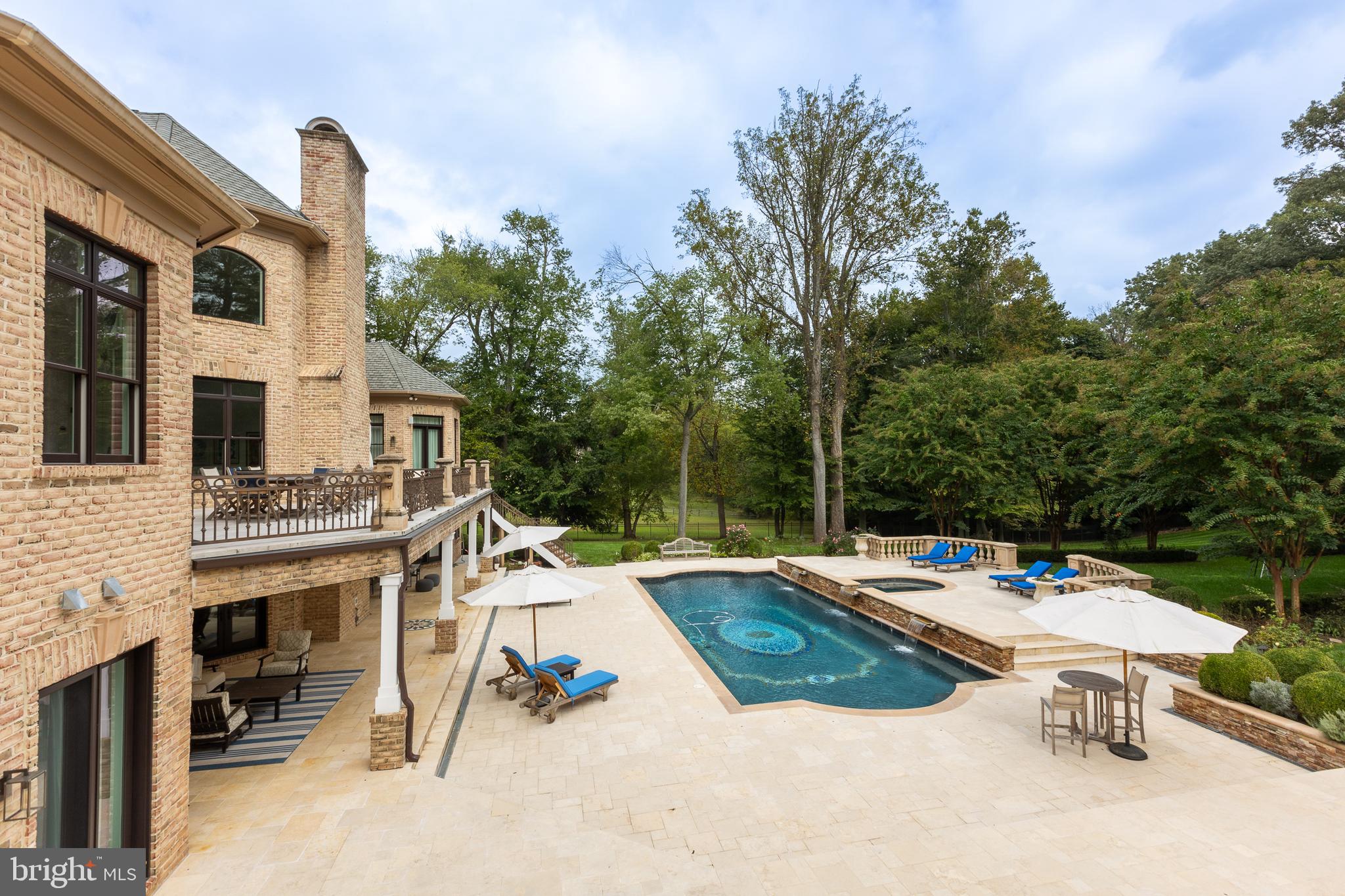 633 River Bend Rd