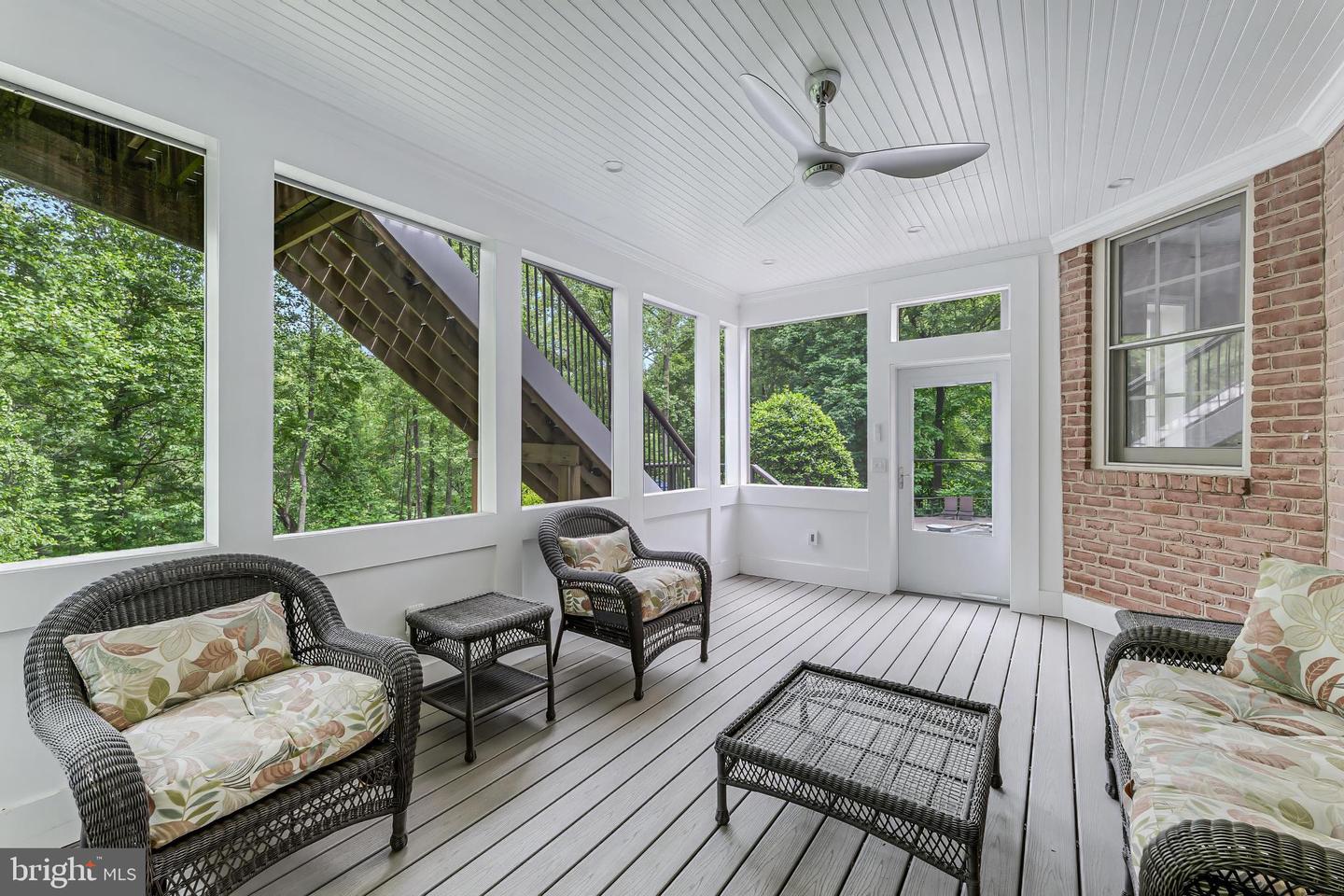 891 Chinquapin Rd