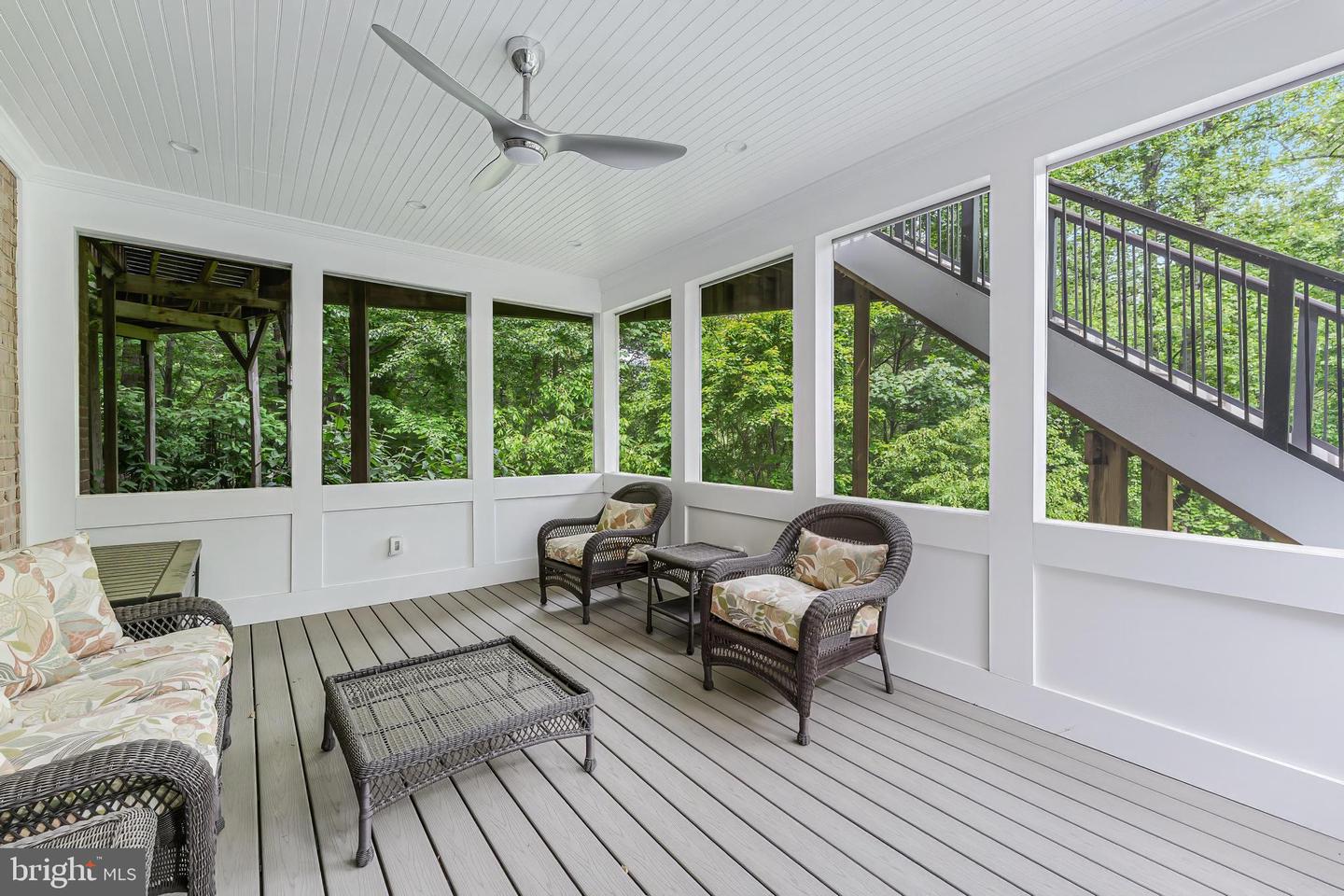 891 Chinquapin Rd