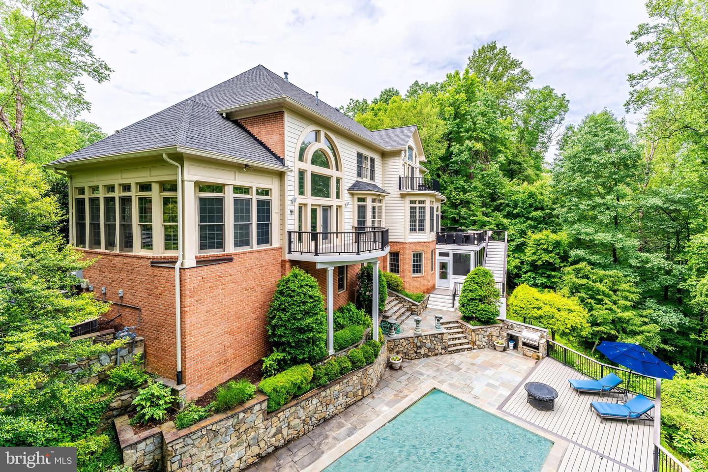 891 Chinquapin Rd