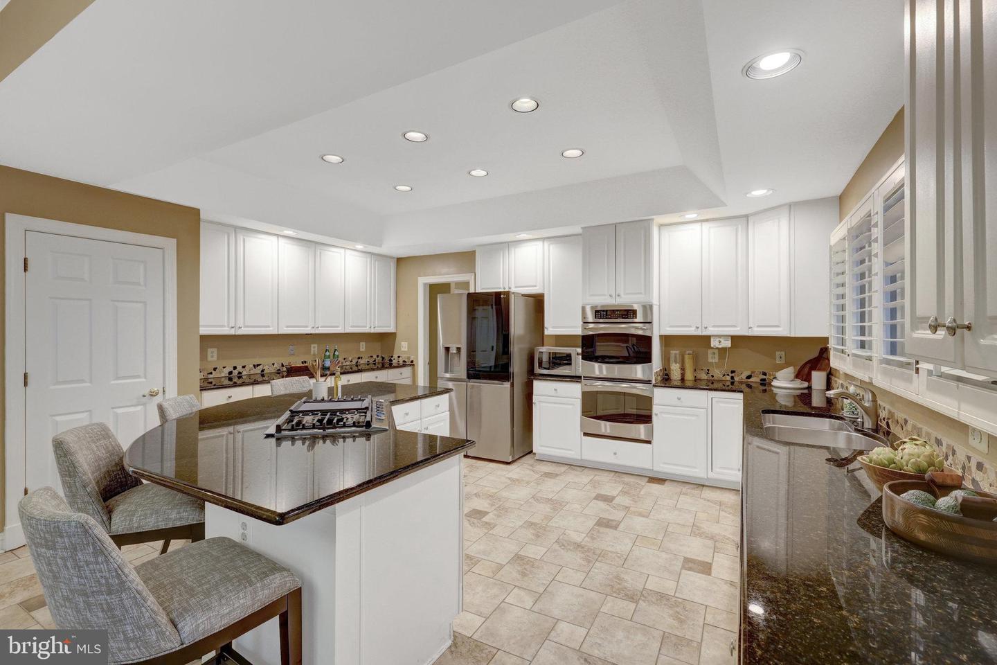 11200 Elmview Pl