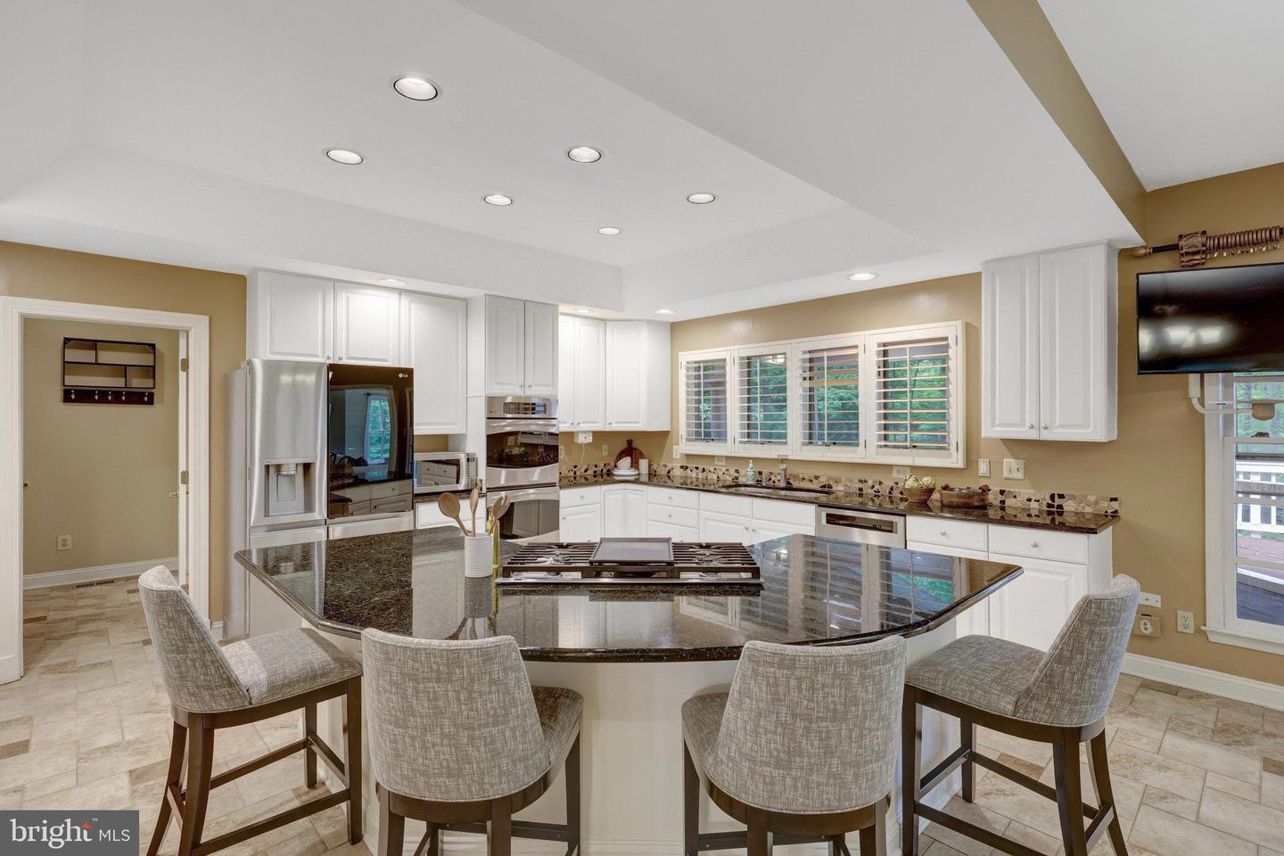 11200 Elmview Pl